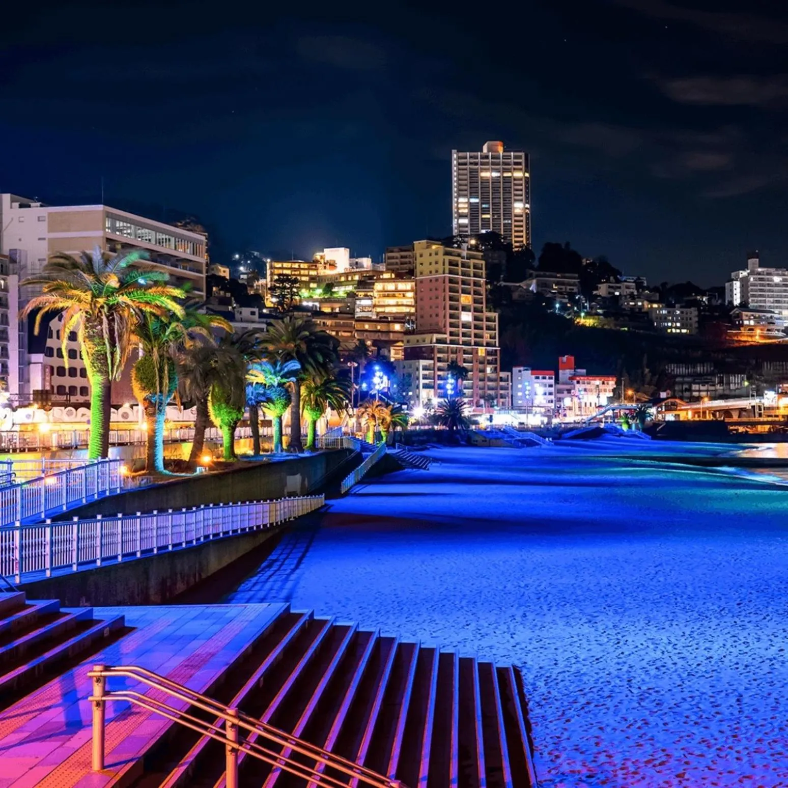 Night in THE MOON Atami