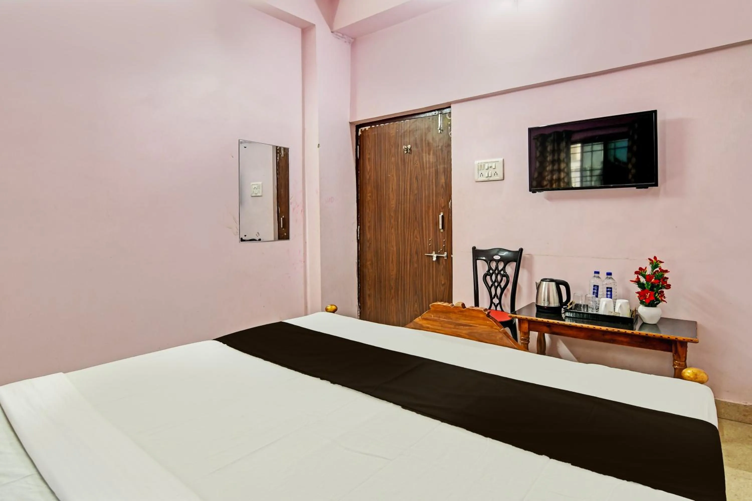 Bedroom, Bed in Hotel O Mahalaxmi lodge