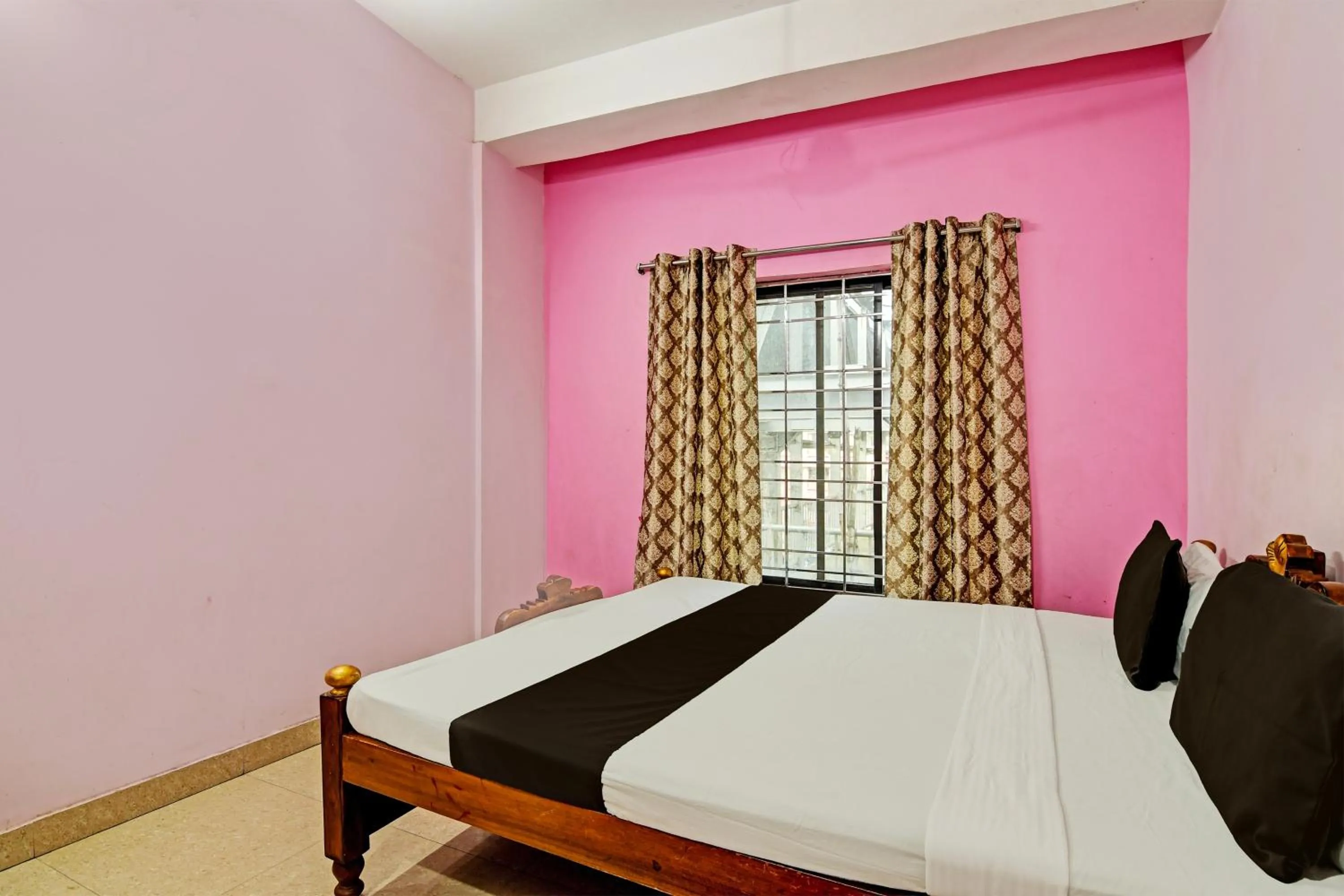 Bedroom, Bed in Hotel O Mahalaxmi lodge