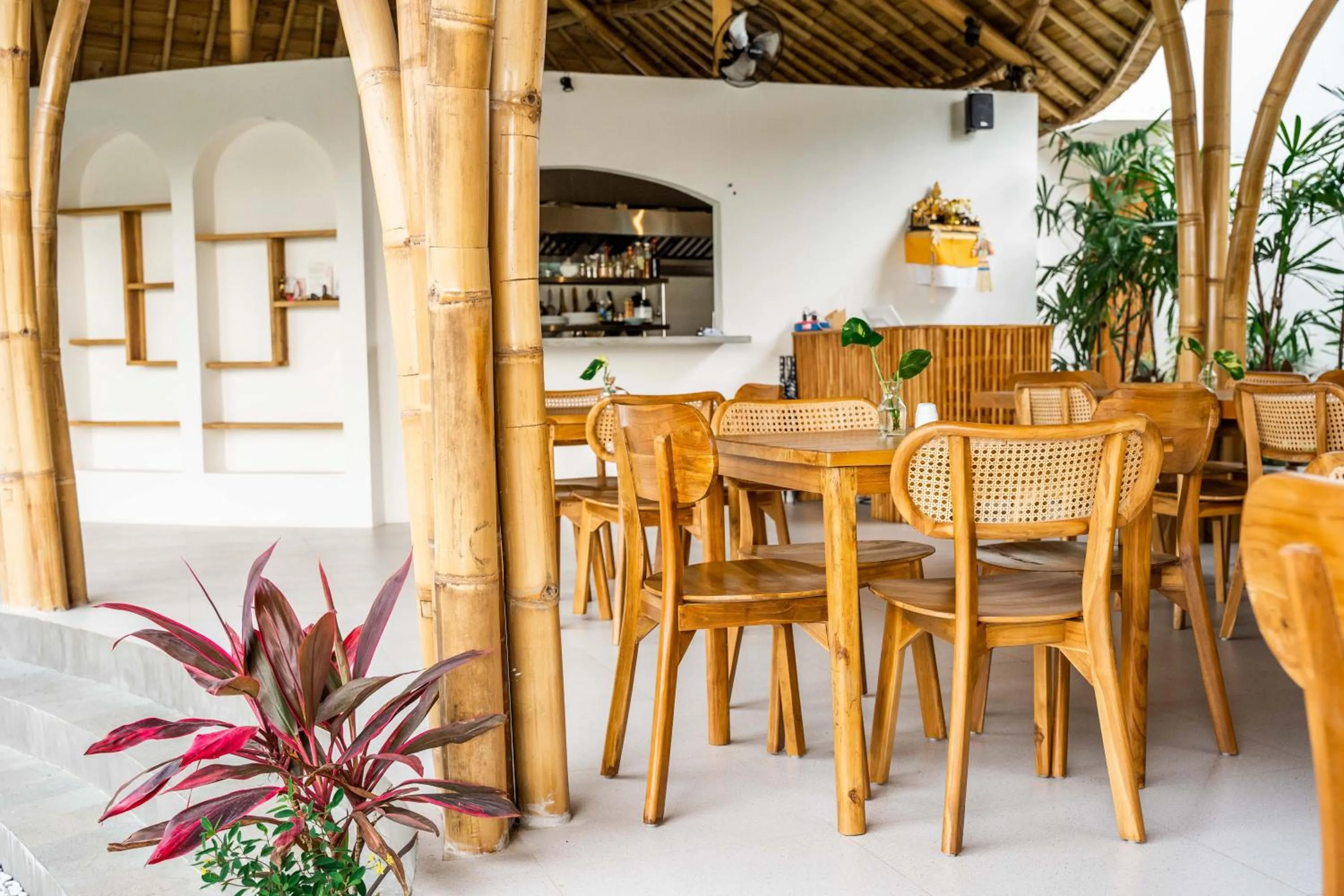 Restaurant/places to eat in Shanti Boutique Retreat
