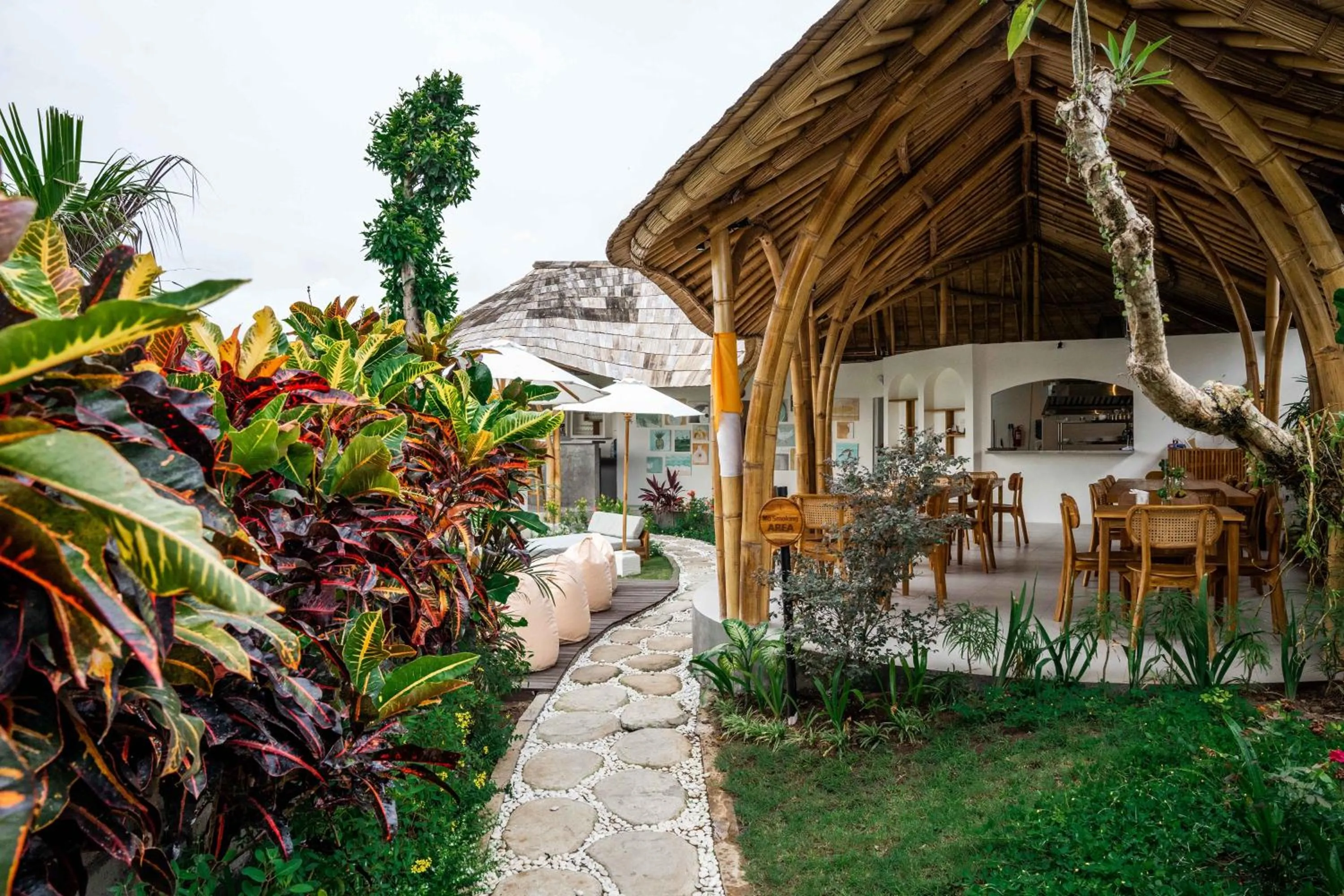 Restaurant/places to eat in Shanti Boutique Retreat