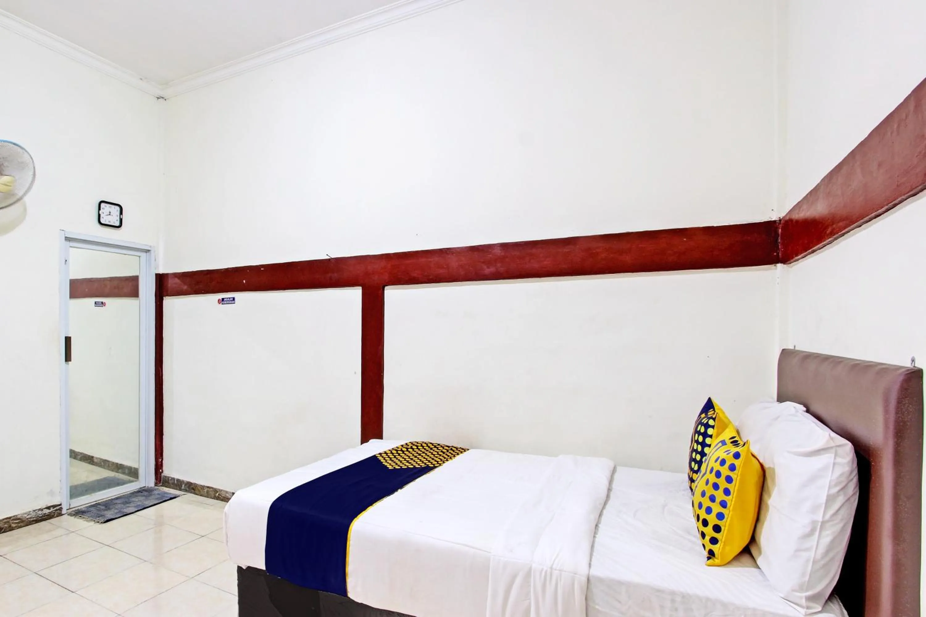 Bedroom, Bed in Hotel O Juan Kostel 2