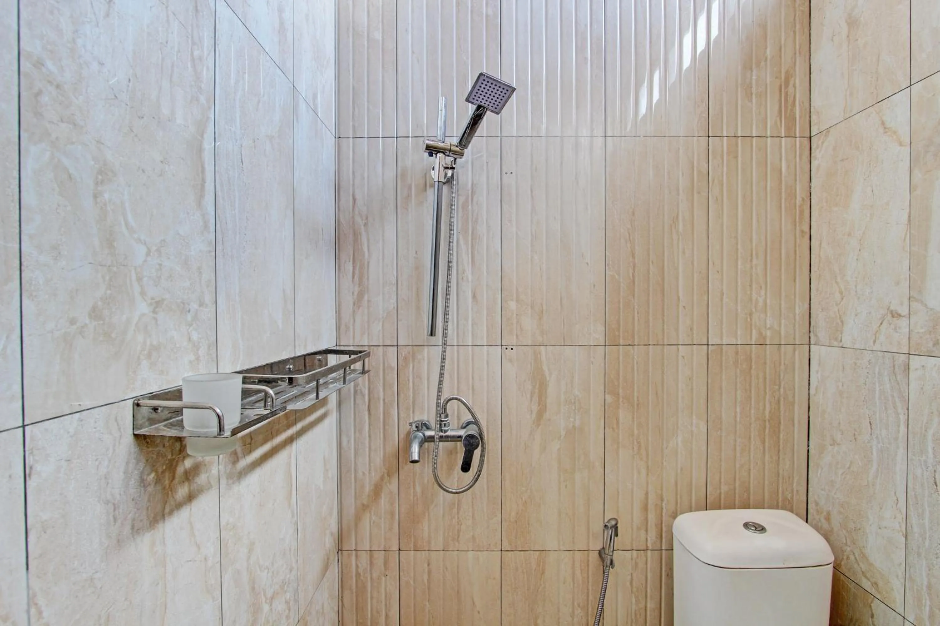 Bathroom in Hotel O Juan Kostel 2