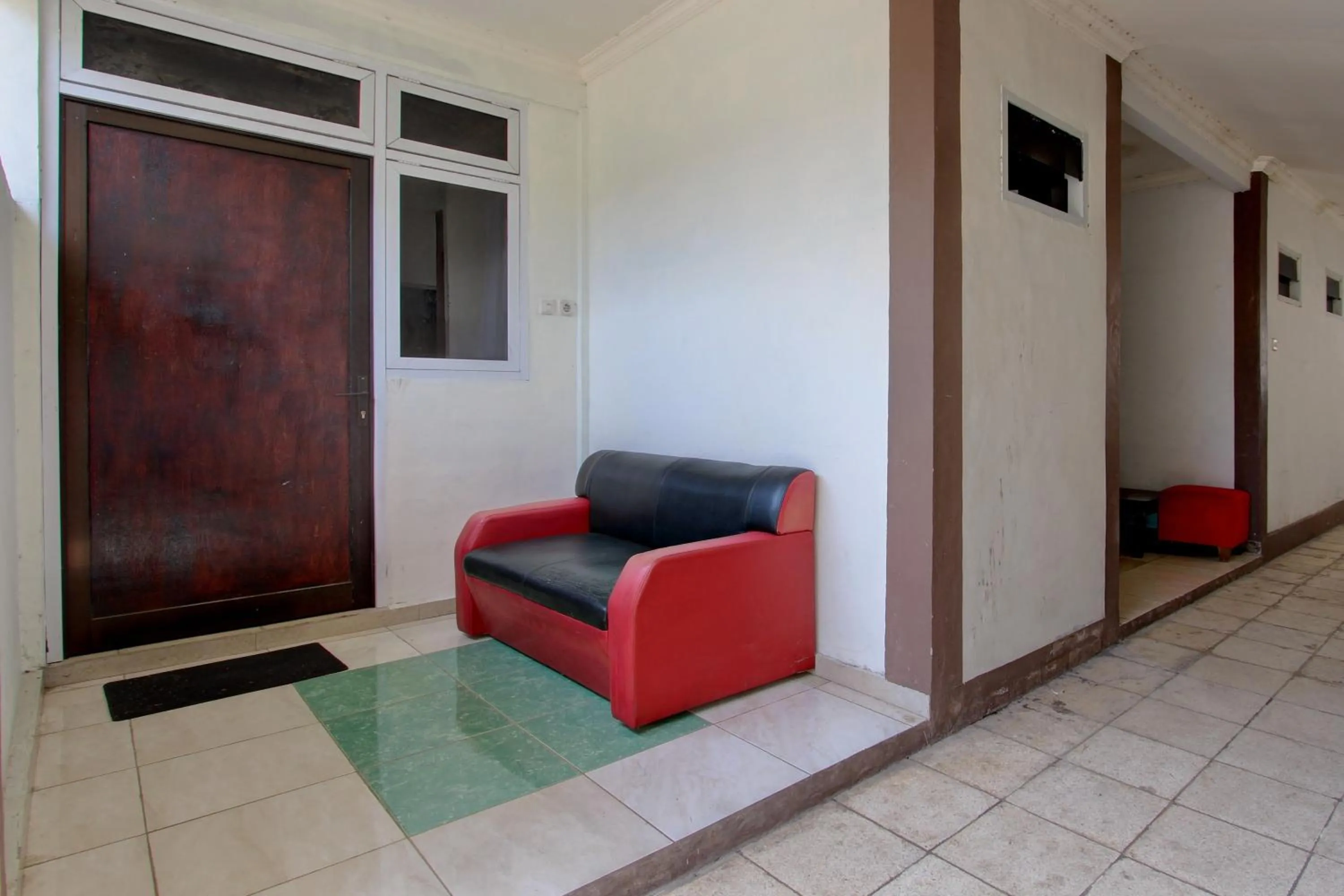 Lobby or reception in Hotel O Juan Kostel 2