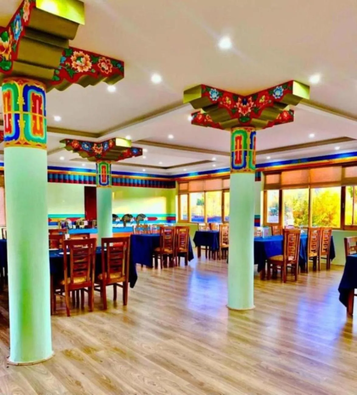 Restaurant/places to eat in Niran Boutique Hotel