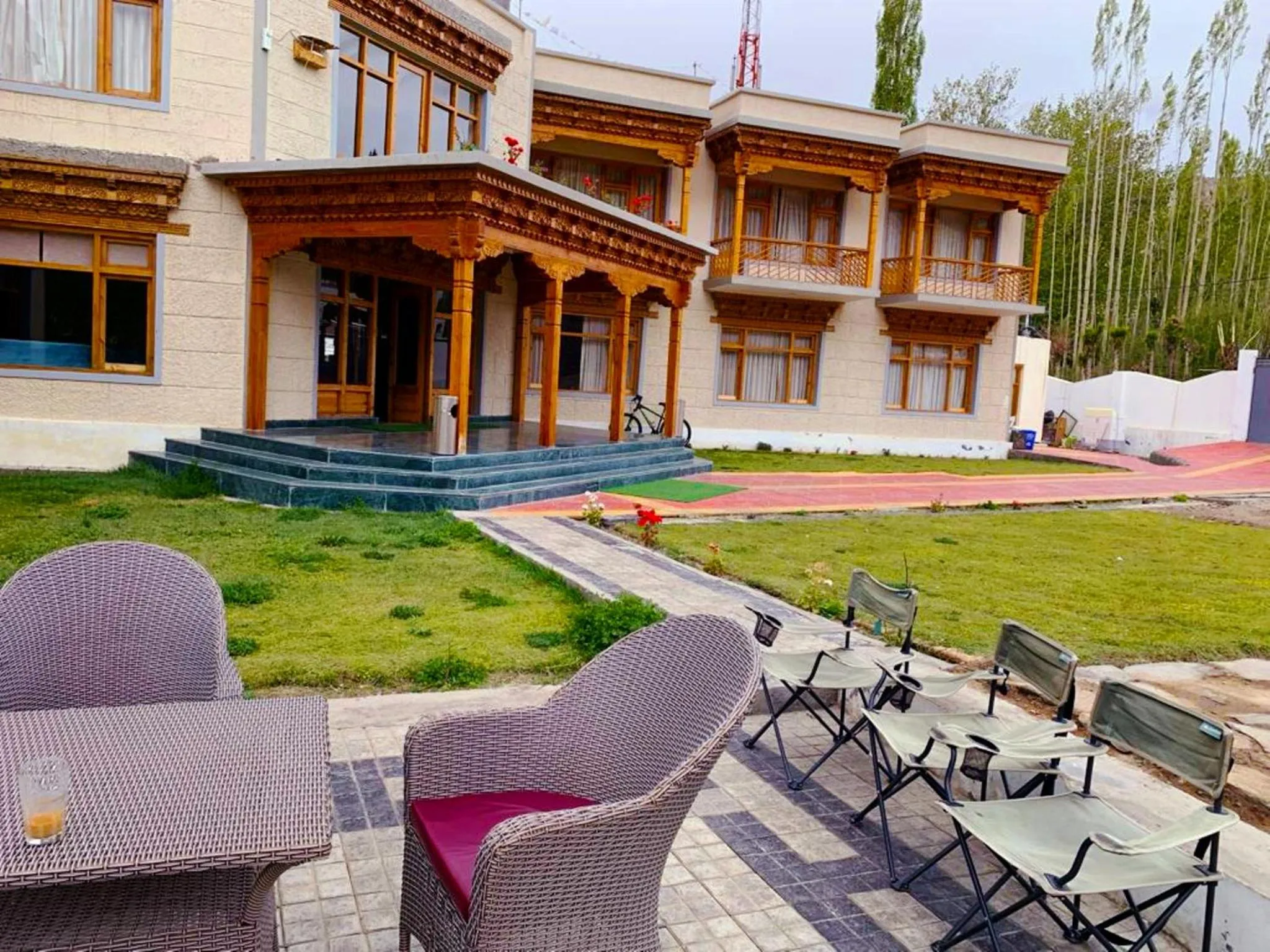 Seating area in Niran Boutique Hotel