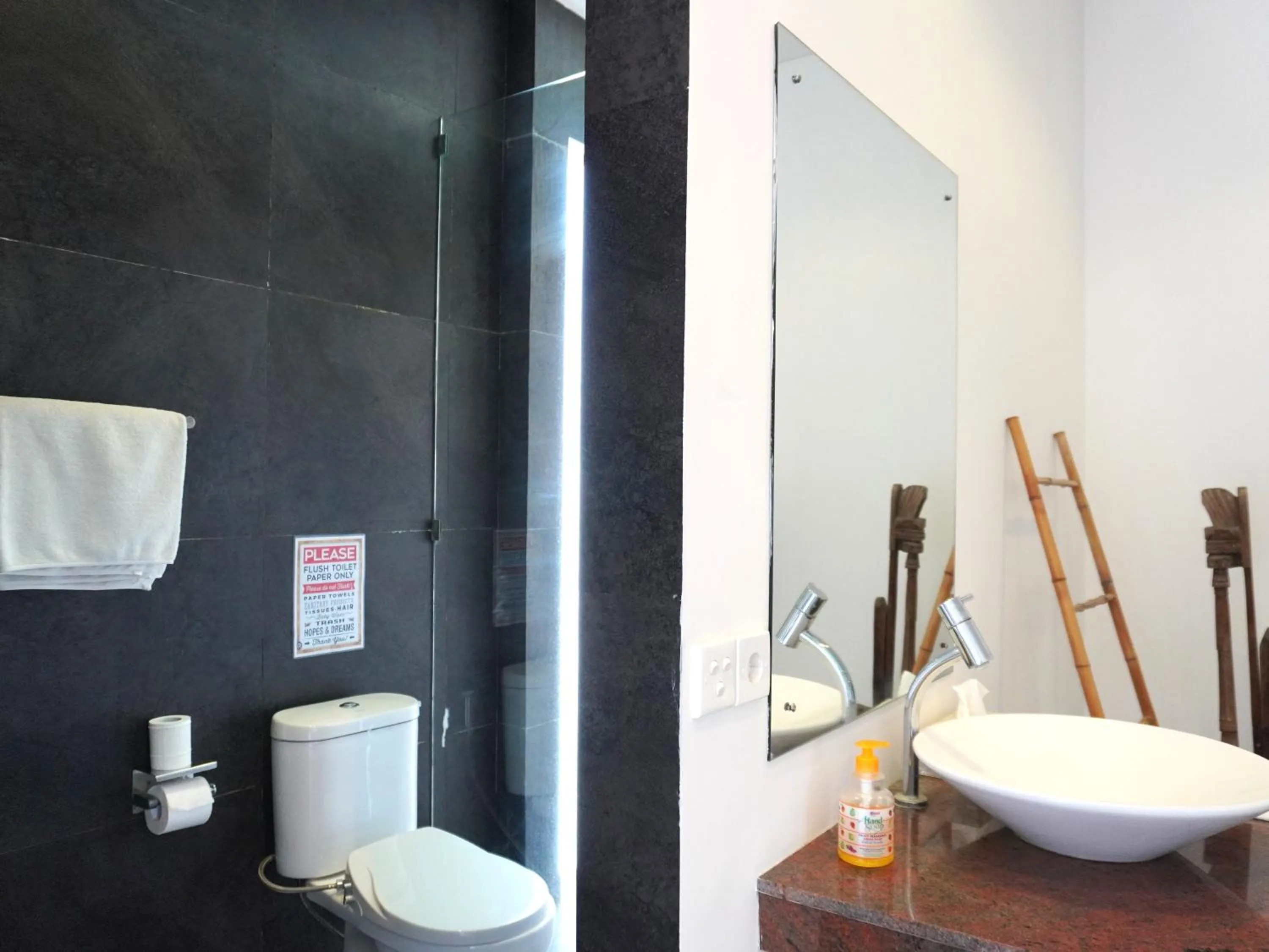 Toilet in Villa Rainbow Runner