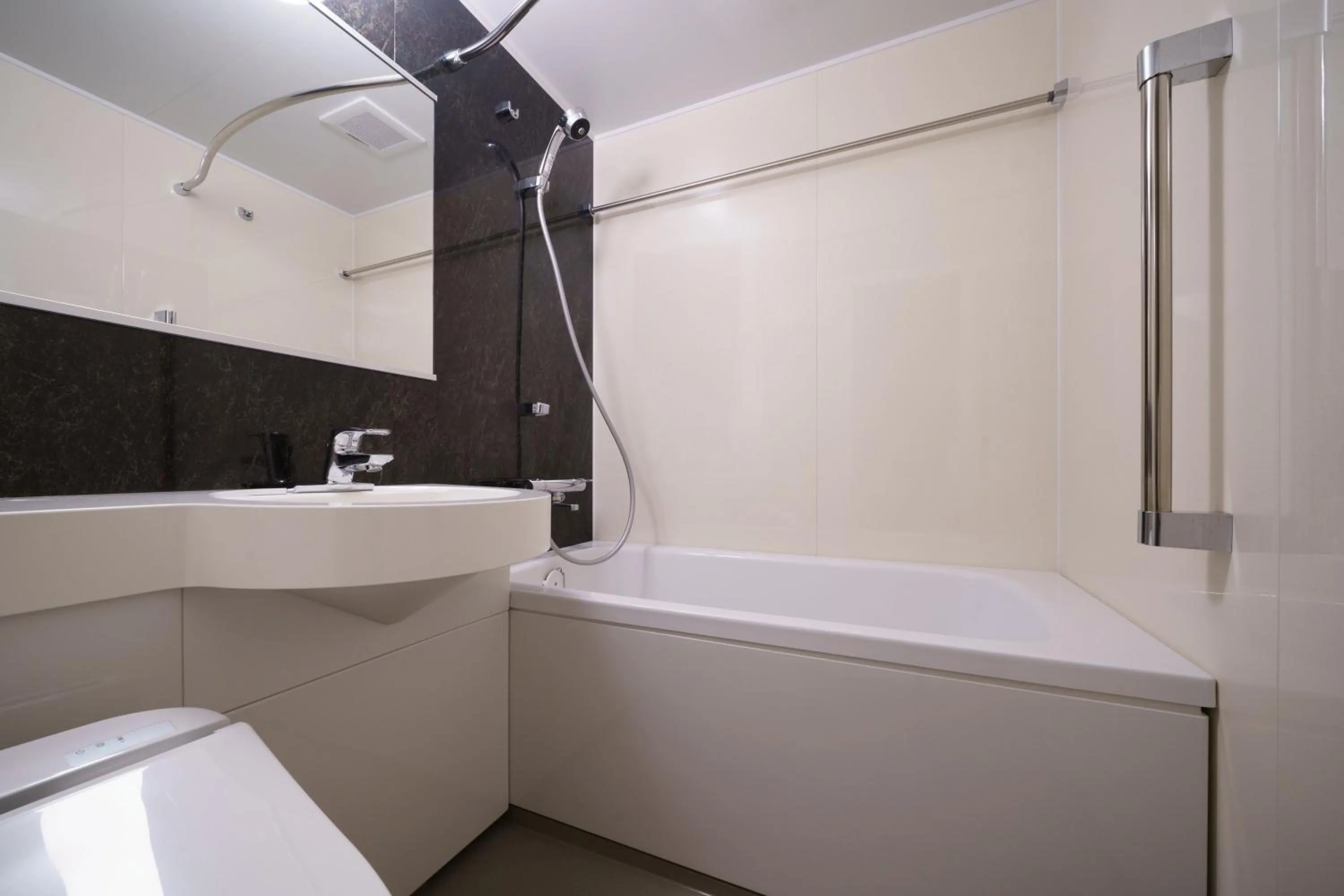 Shower in Hotel Centmain Nagoya