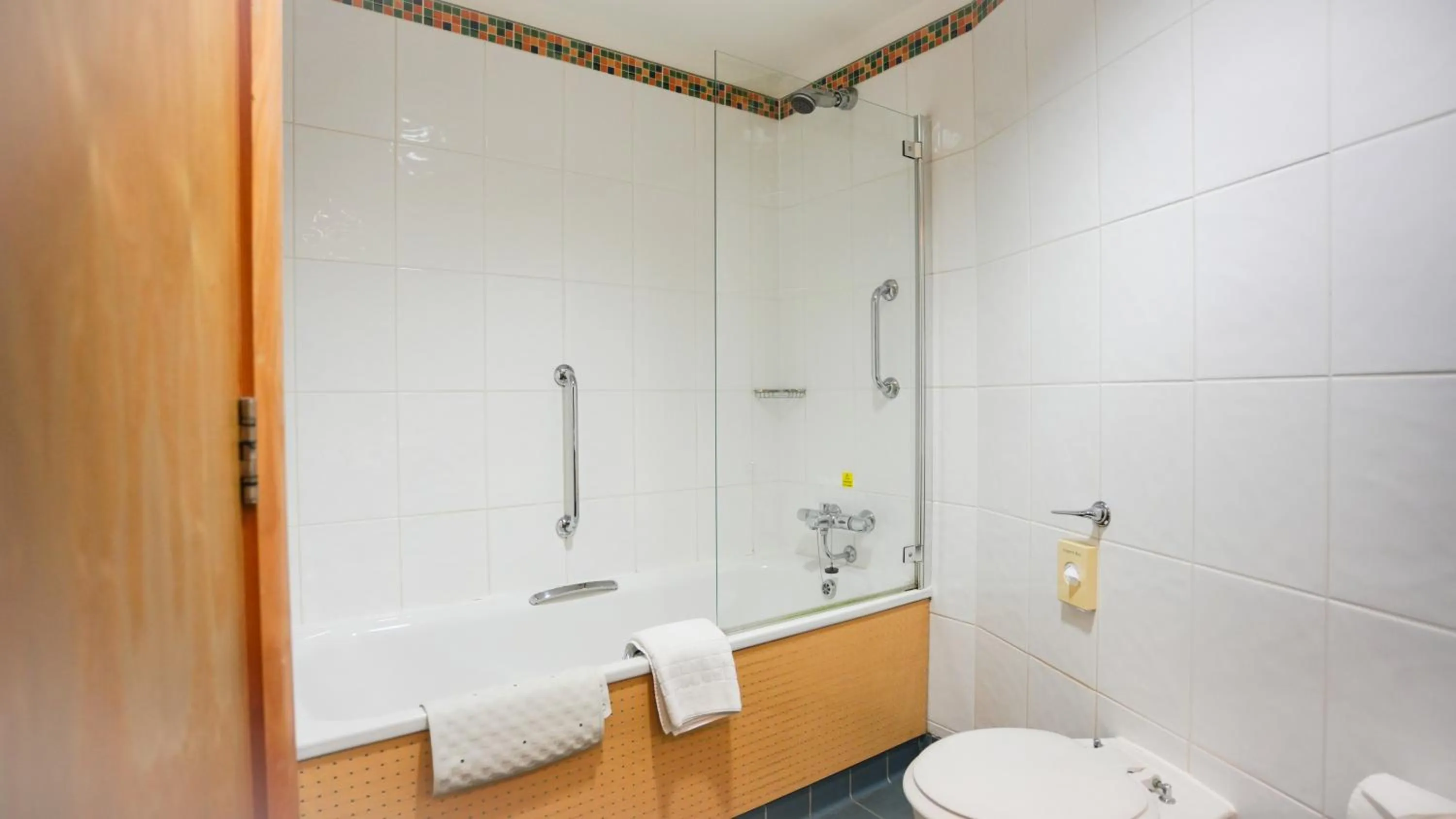 Bathroom in The Bolton Stadium Hotel, a member of Radisson Individuals