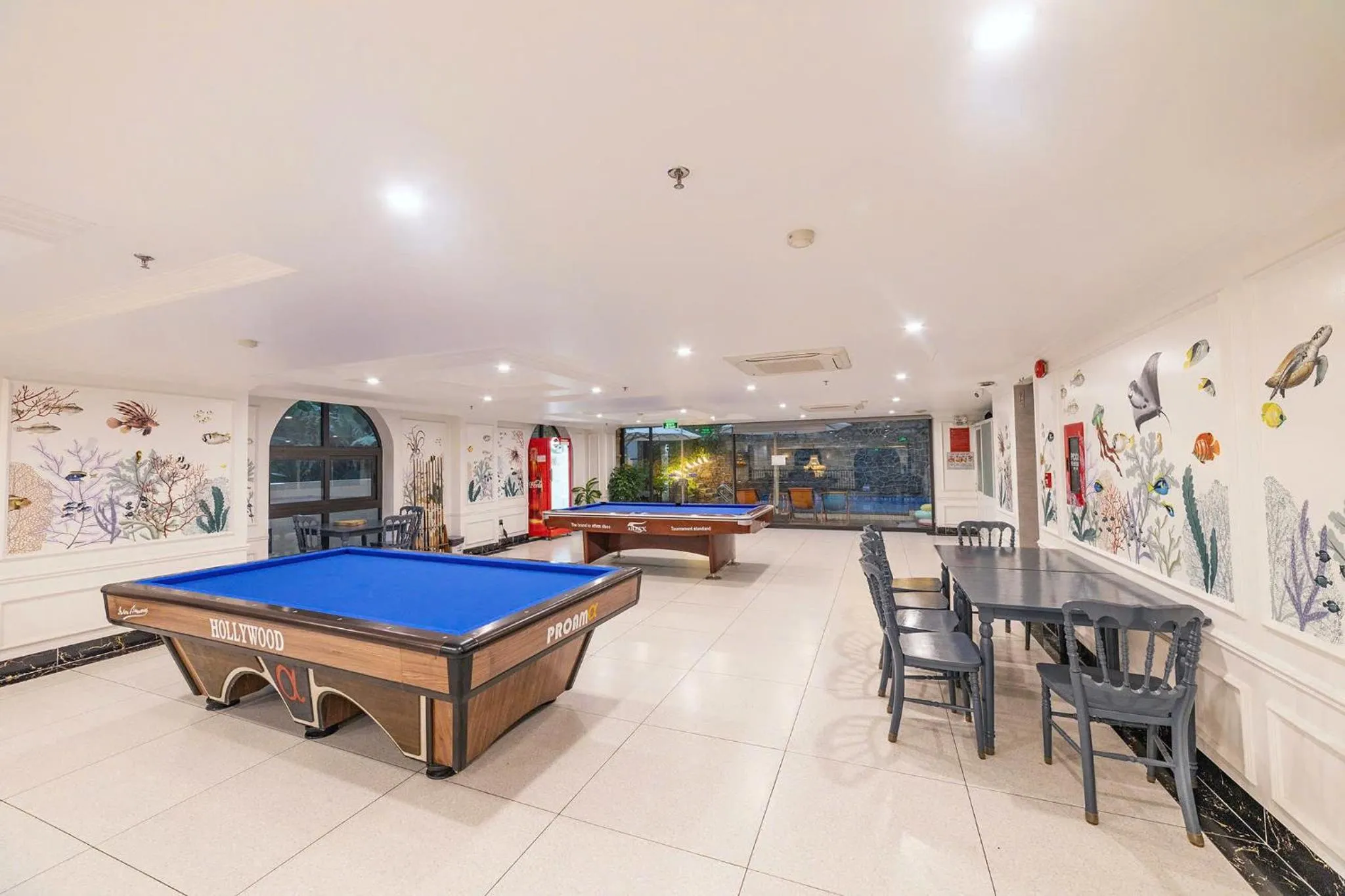 Billiard in Green LP Hotel & Apartment