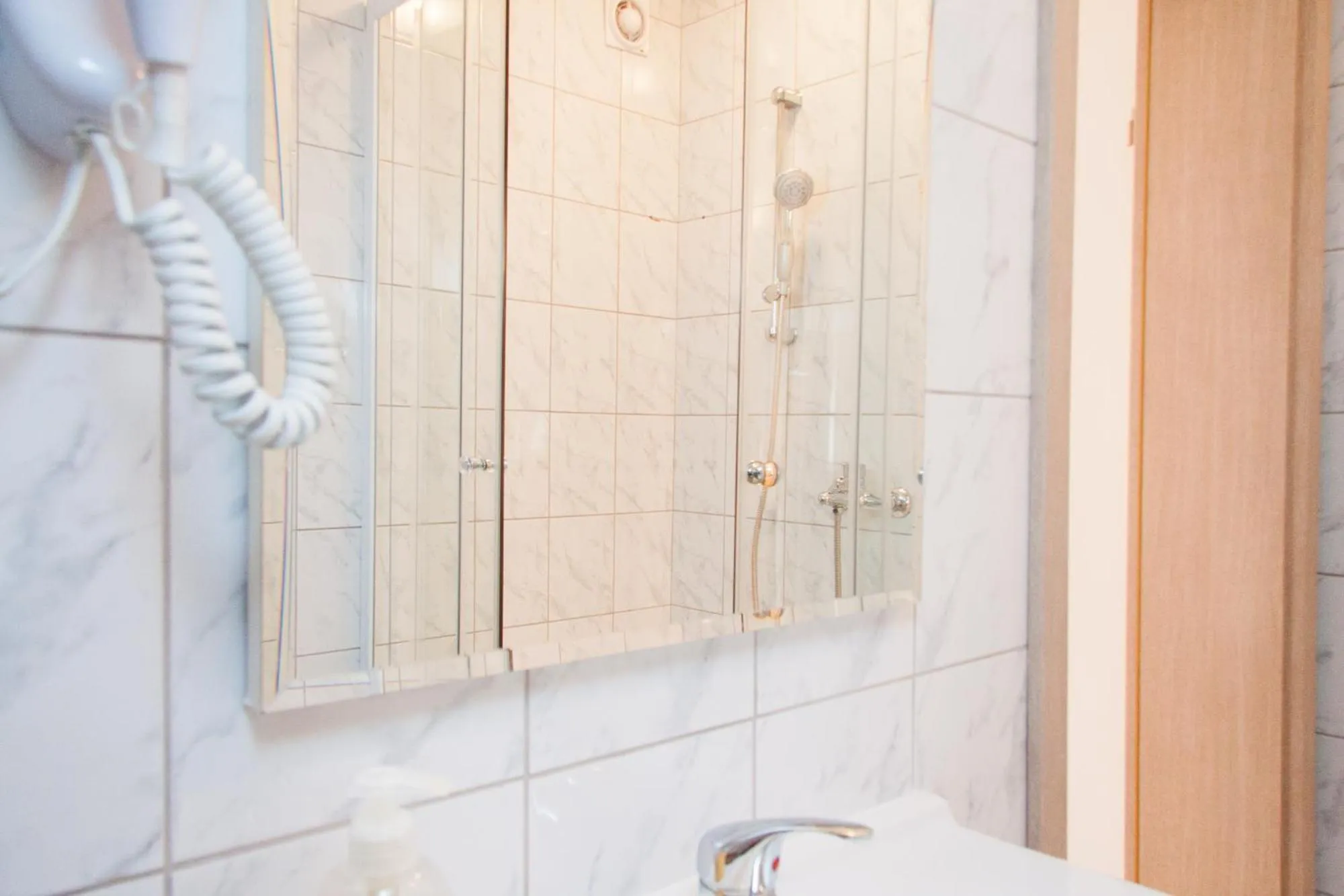 Bathroom in Rooms Garden Zagreb Airport