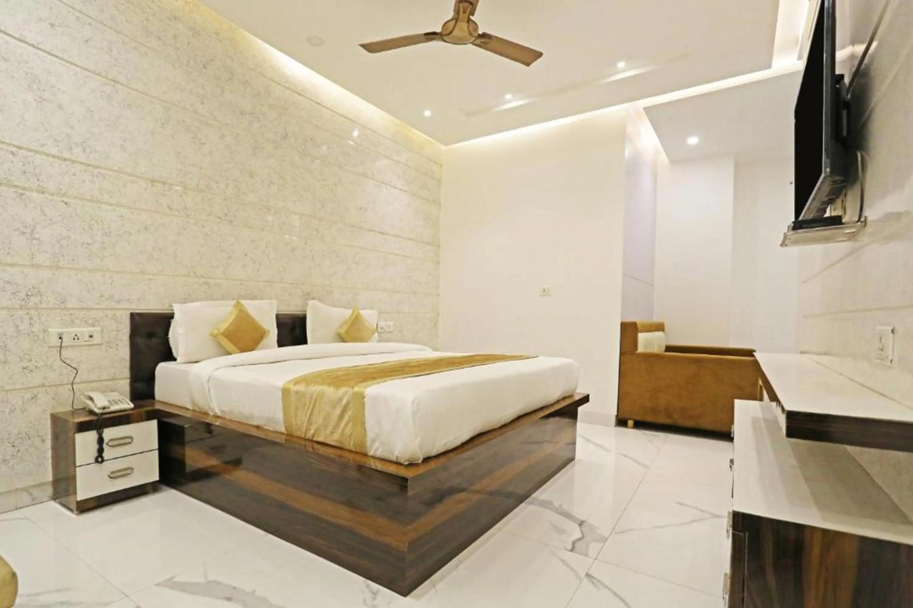 Bed in HOTEL MGM RESIDENCY