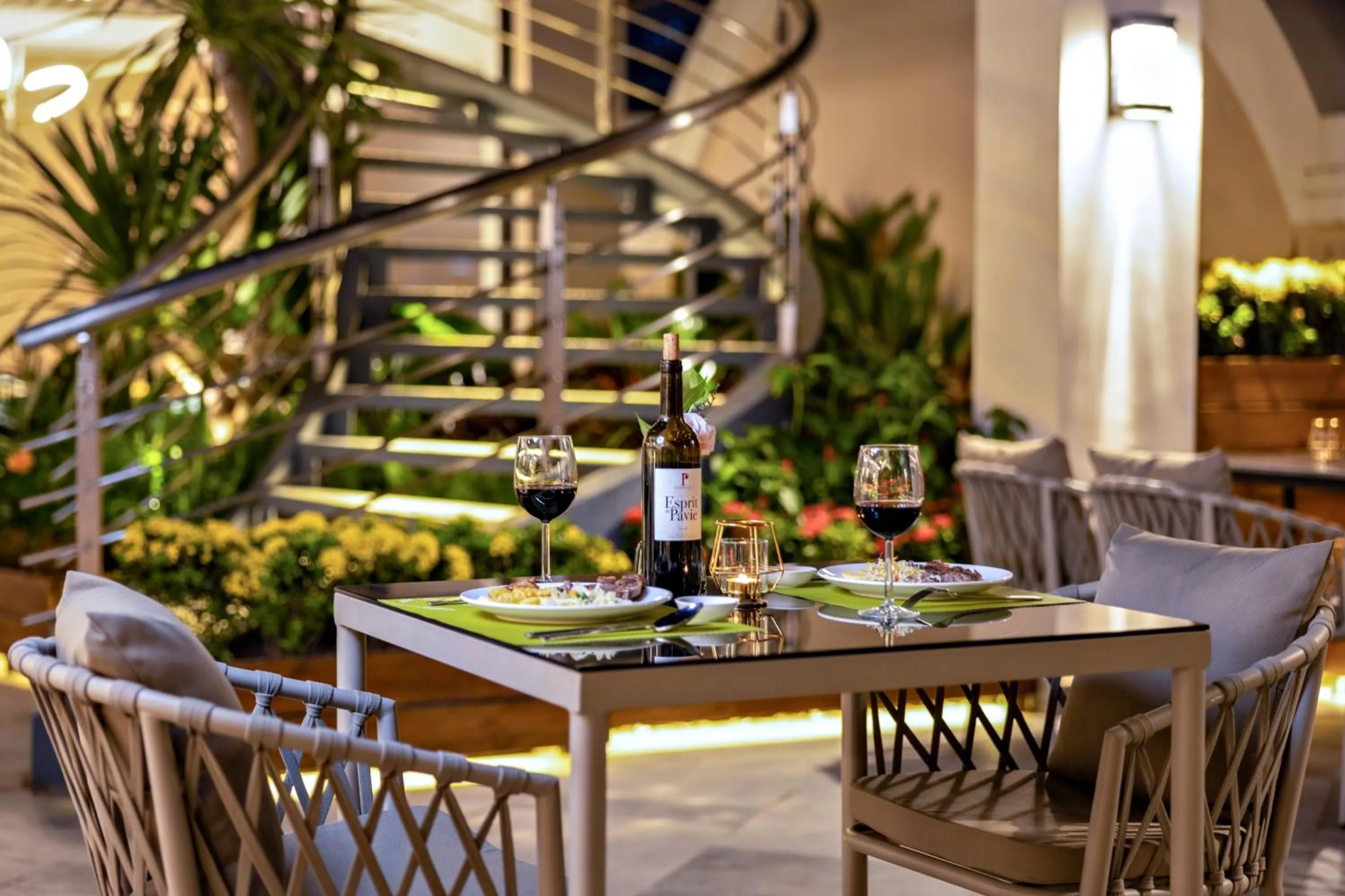 Restaurant/places to eat in Maxx Phnom Penh Downtown By H World