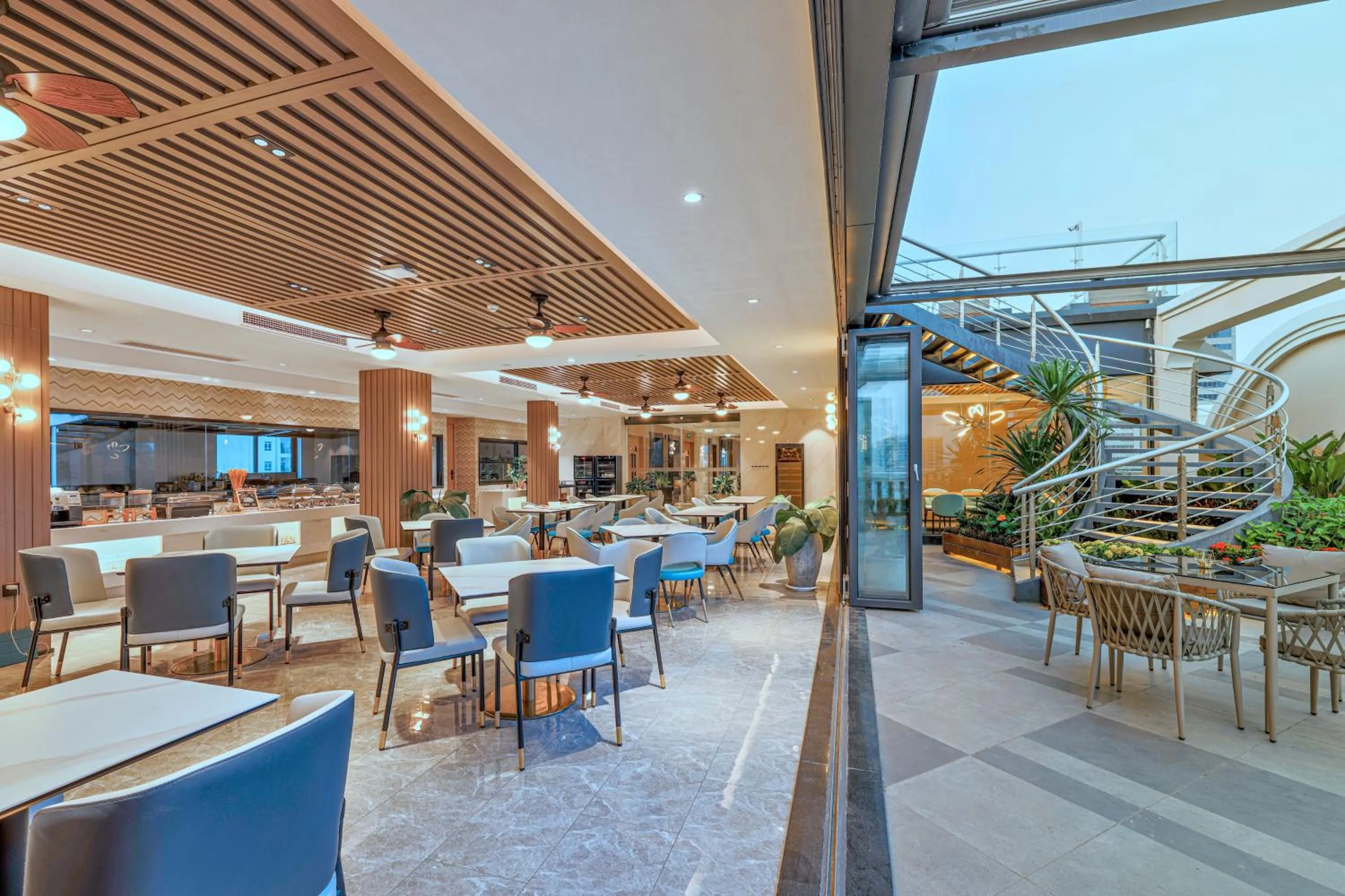 Restaurant/places to eat in Maxx Phnom Penh Downtown By H World