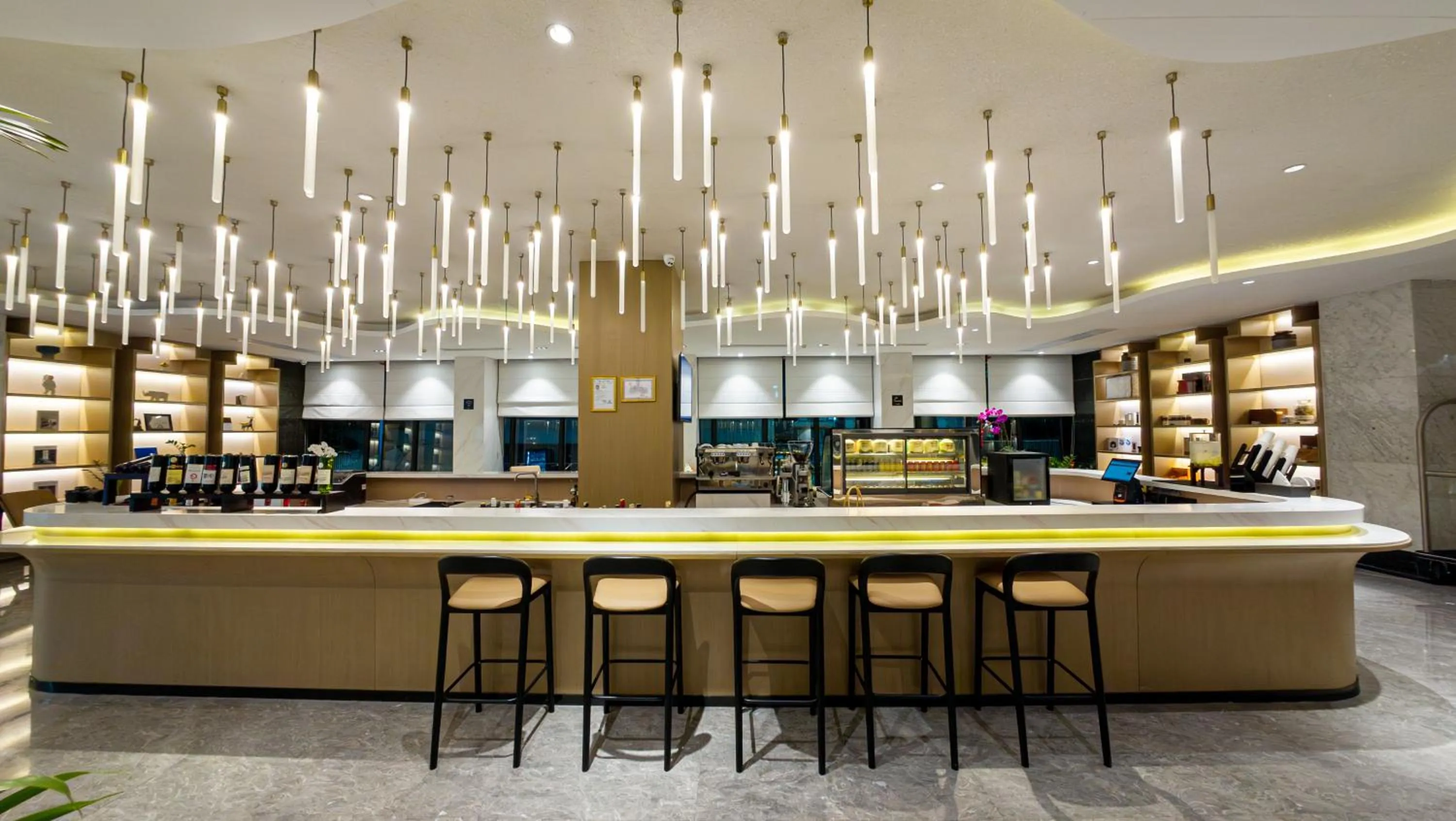 Lounge or bar in Maxx Phnom Penh Downtown By H World