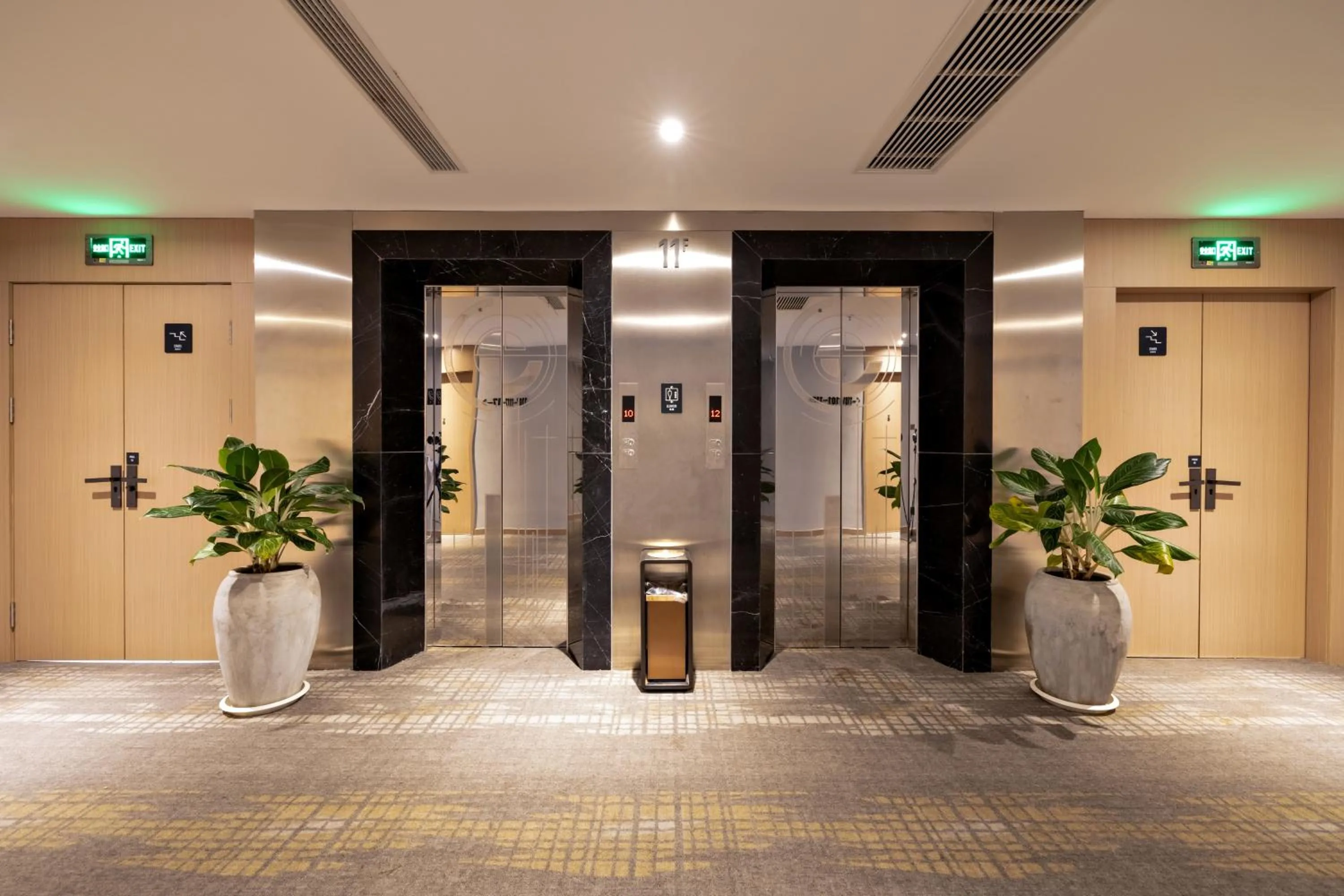 elevator in Maxx Phnom Penh Downtown By H World