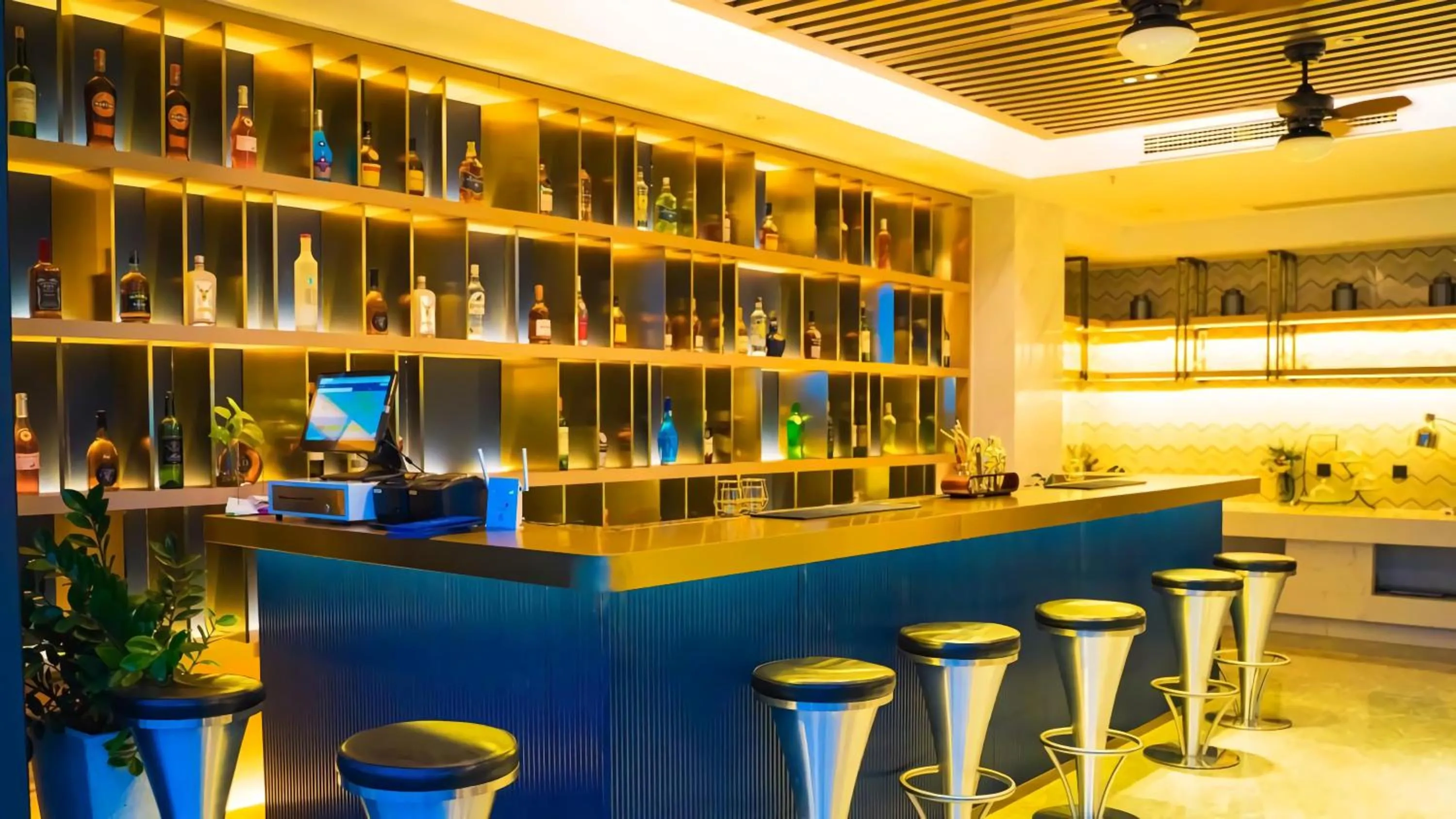 Lounge or bar in Marco Polo Hotel