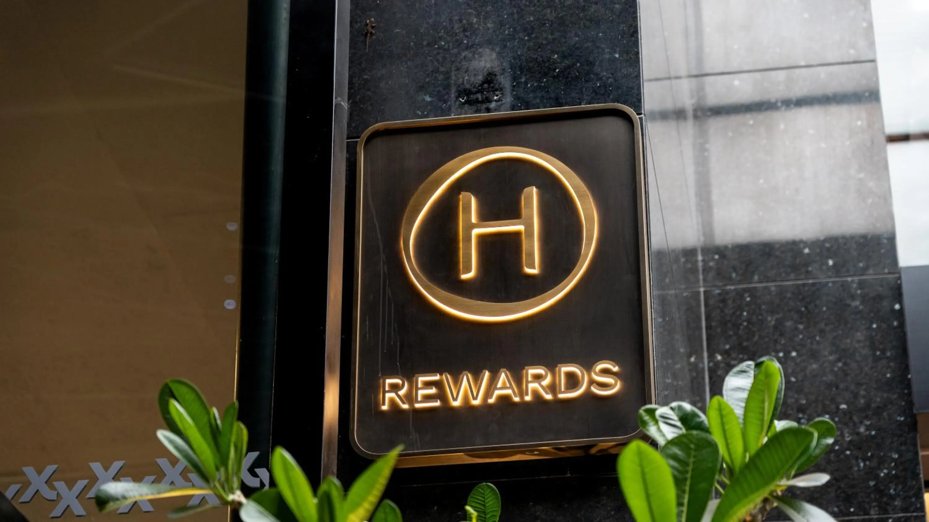 Logo/Certificate/Sign in Maxx Phnom Penh Downtown By H World