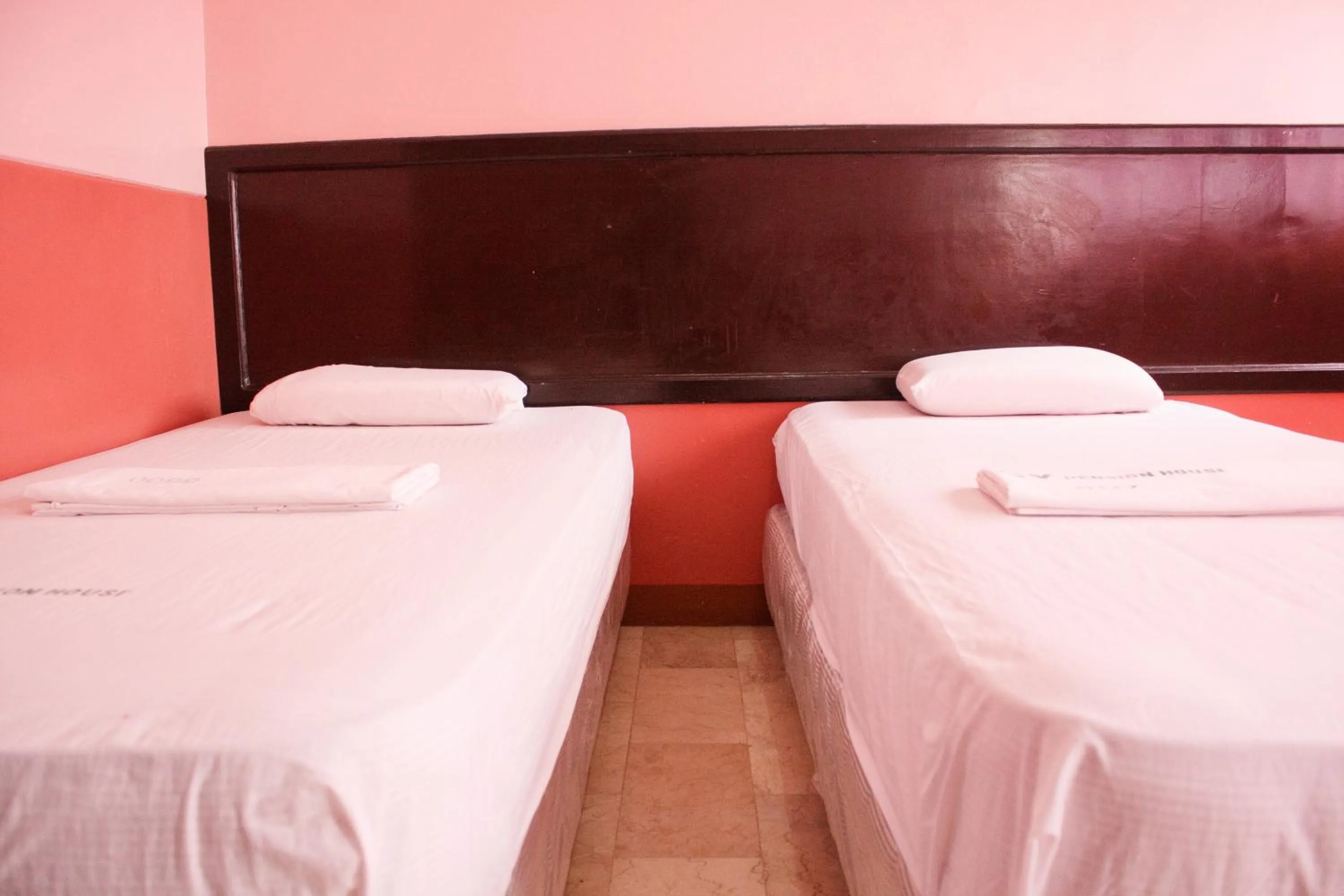 Bed in GV Hotel - Baybay