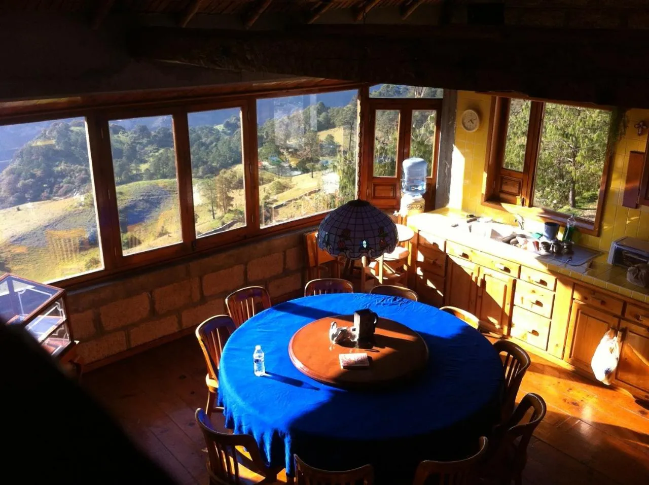 Kitchen or kitchenette in Cabañas 5 Pinos