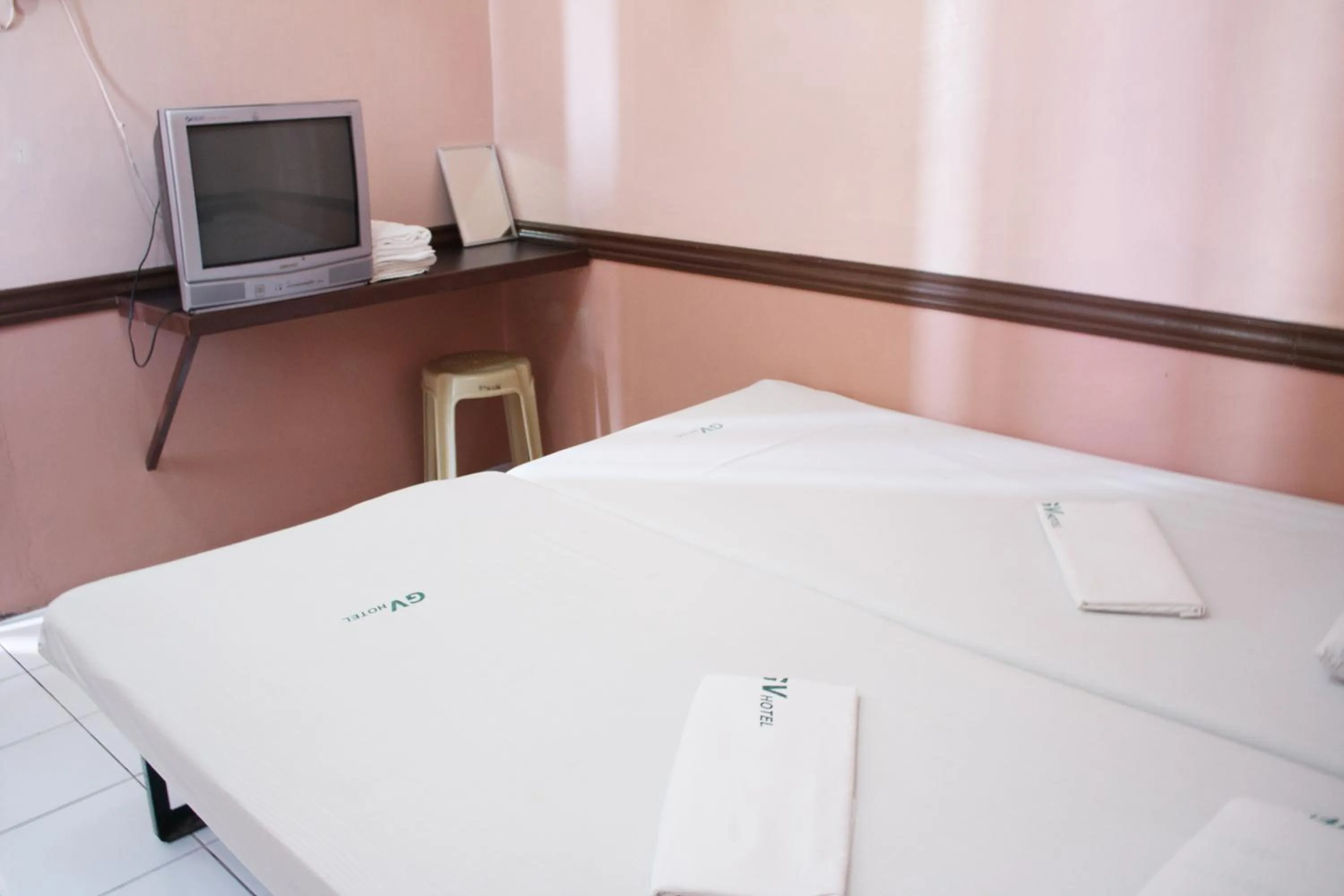 Bed in GV Hotel - Catarman