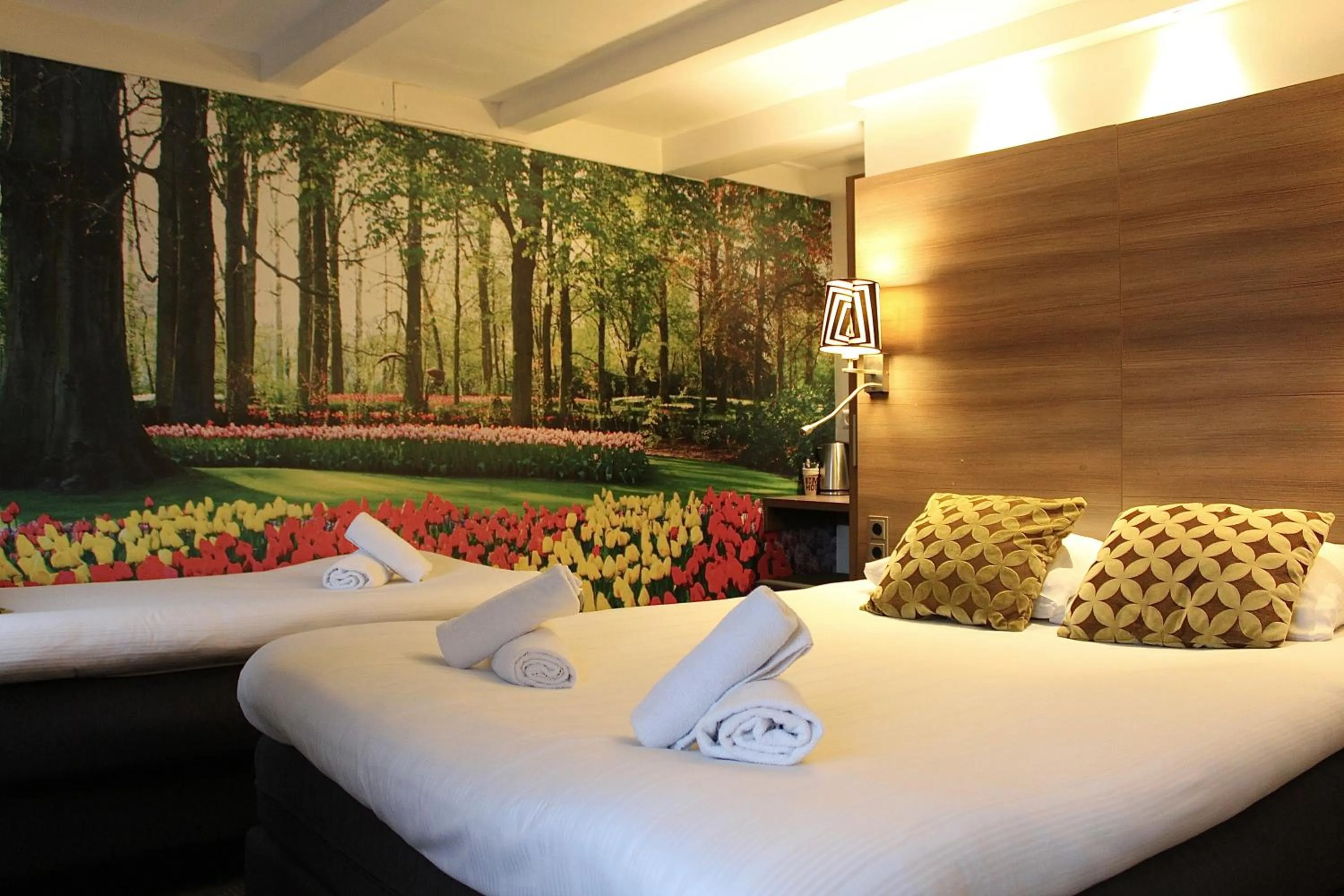 Bed in The Townhouse Hotel