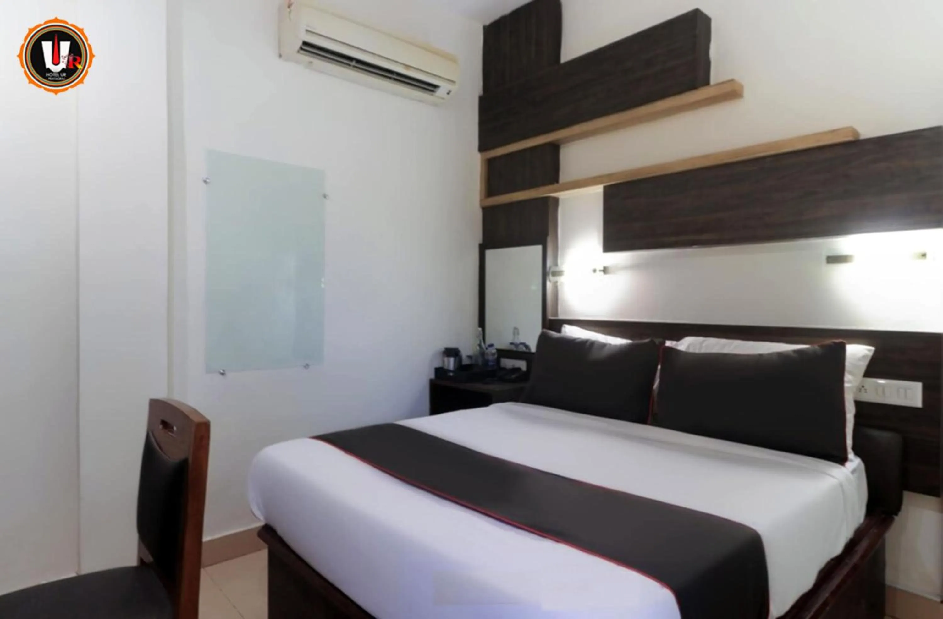 Photo of the whole room in HOTEL UR