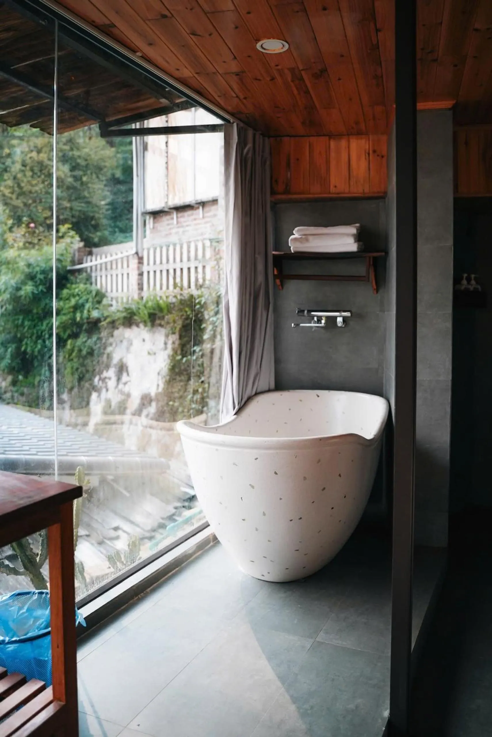 Bath in Sapa Chill Retreat