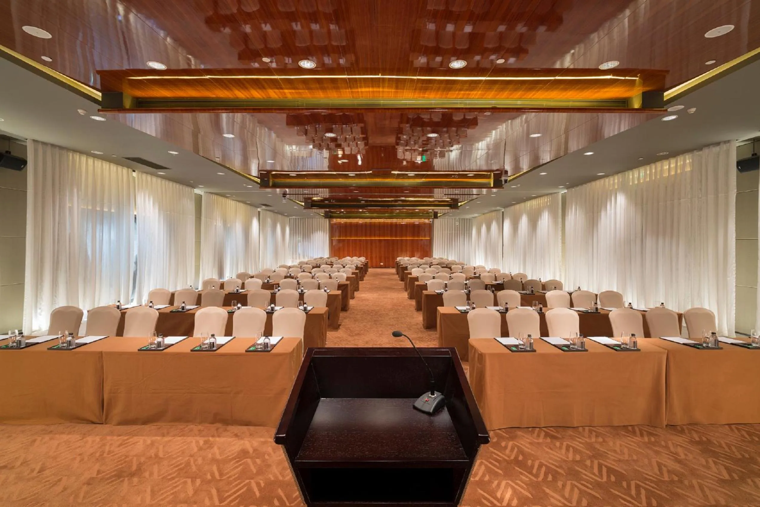 Business facilities in Shenzhen Hui Hotel (Huaqiang NorthBusiness Zone)