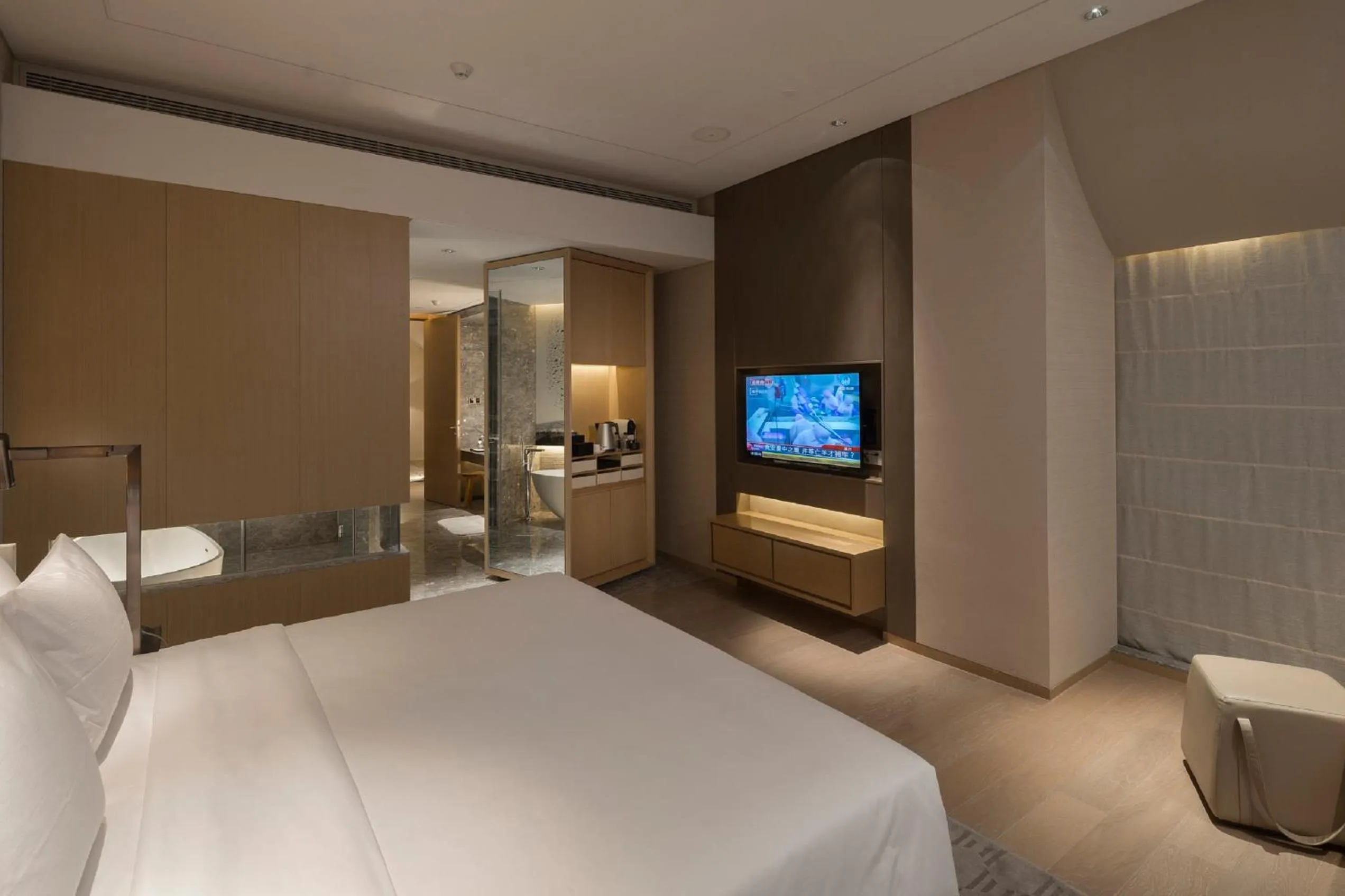 Bedroom, Bed in Shenzhen Hui Hotel (Huaqiang NorthBusiness Zone)