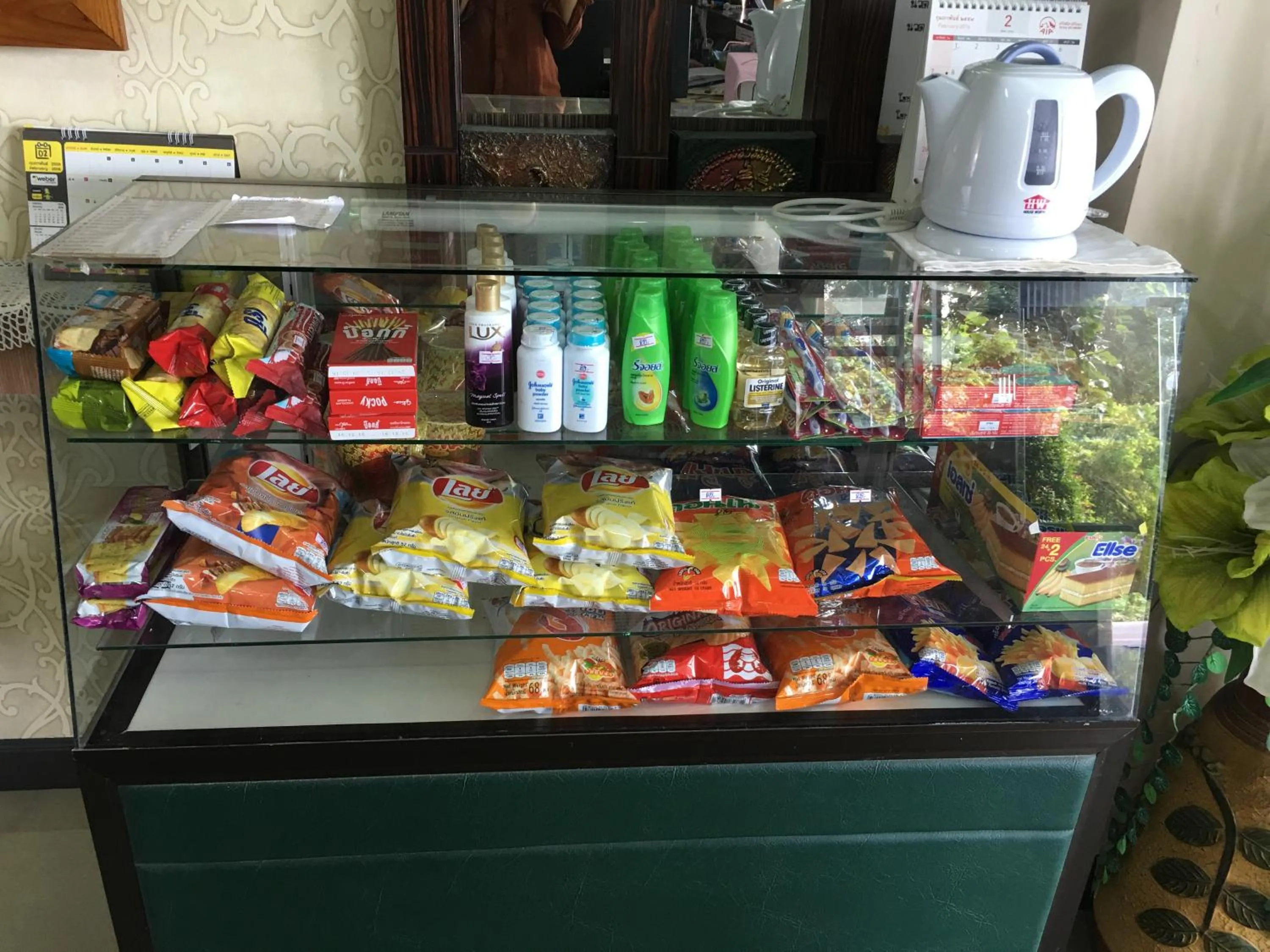 On-site shops in Thungtawan Hotel