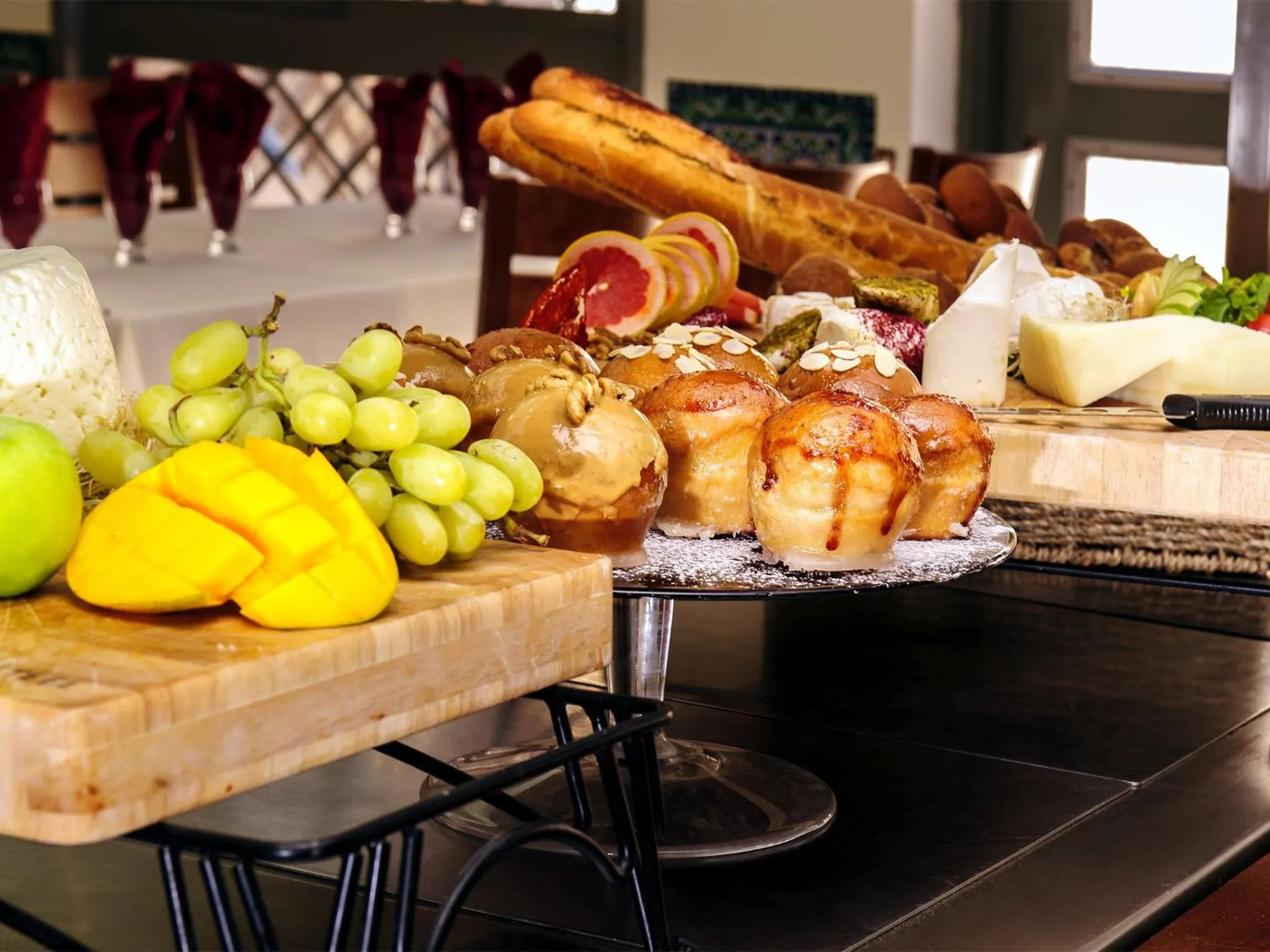 Food and drinks in The Sephardic House Hotel in The Jewish Quarter