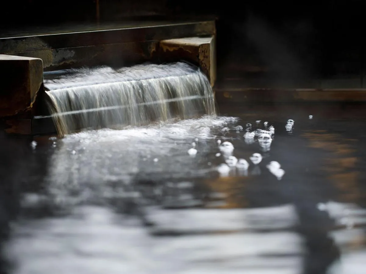Hot Spring Bath in Motoyu Ishiya