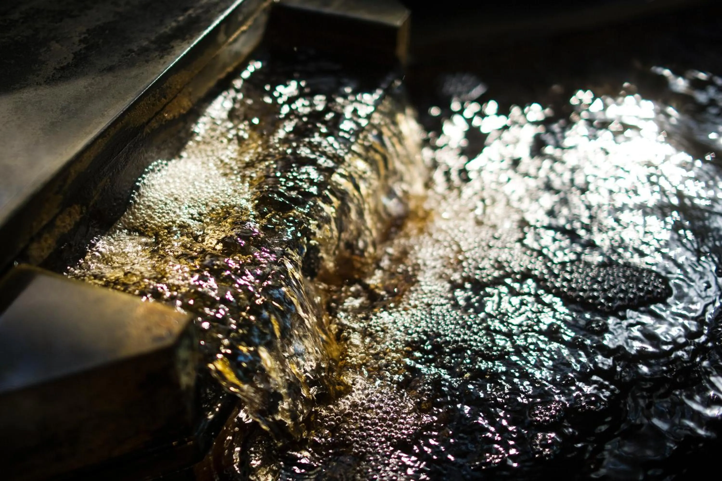 Hot Spring Bath in Motoyu Ishiya