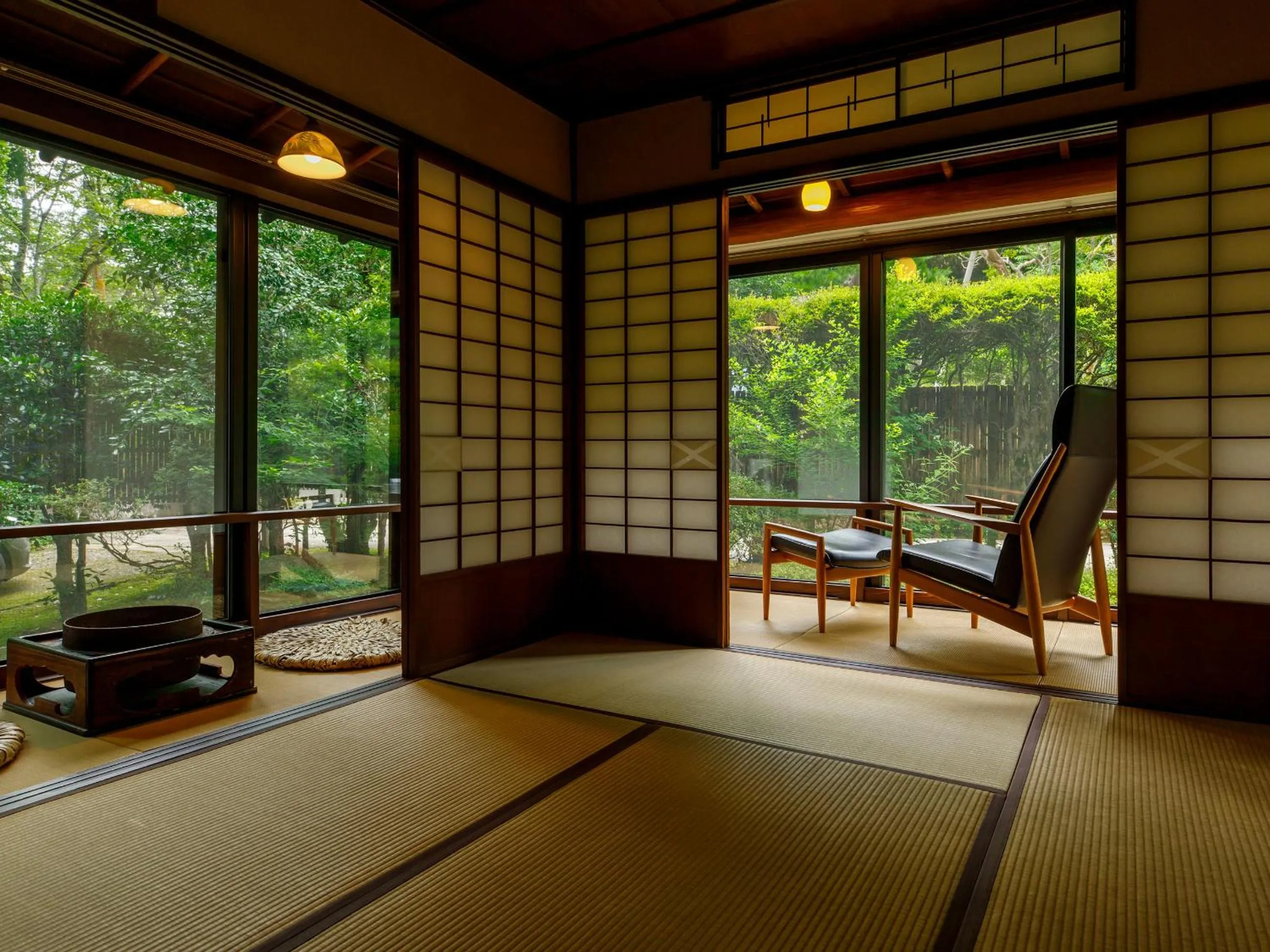 Photo of the whole room in Motoyu Ishiya