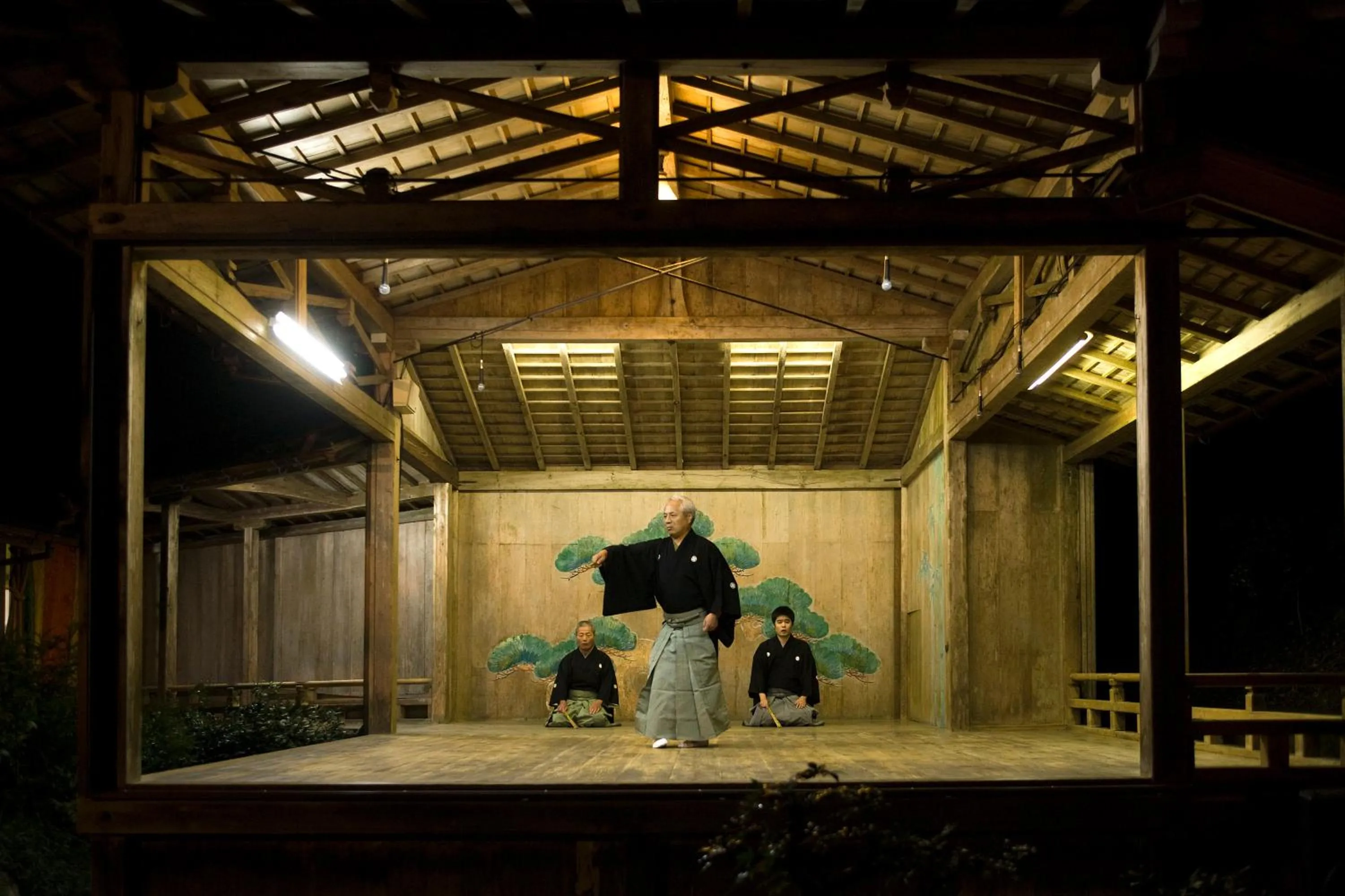 Staff in Motoyu Ishiya