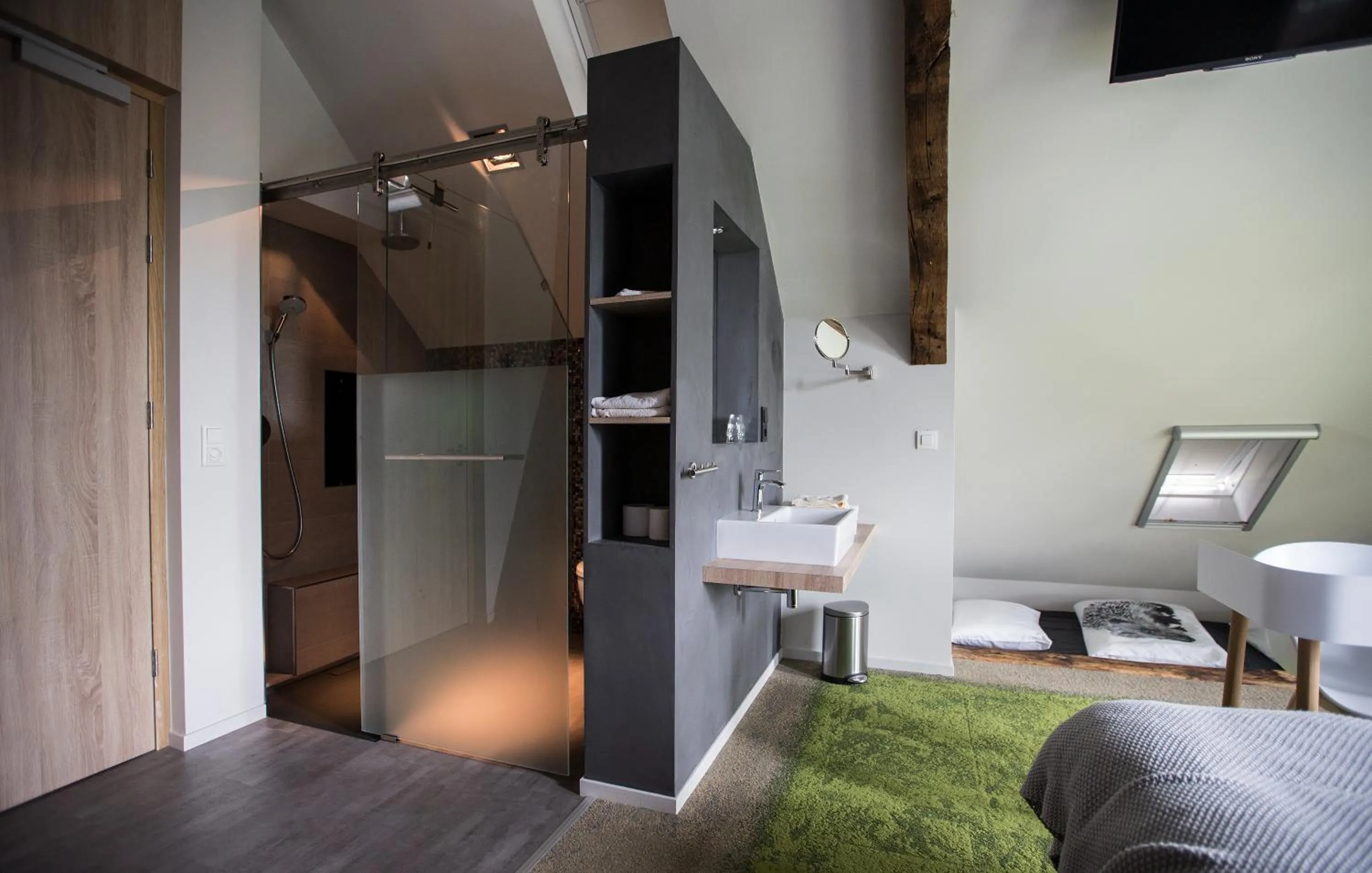 Bathroom, Bed in Erfgoed Bossem