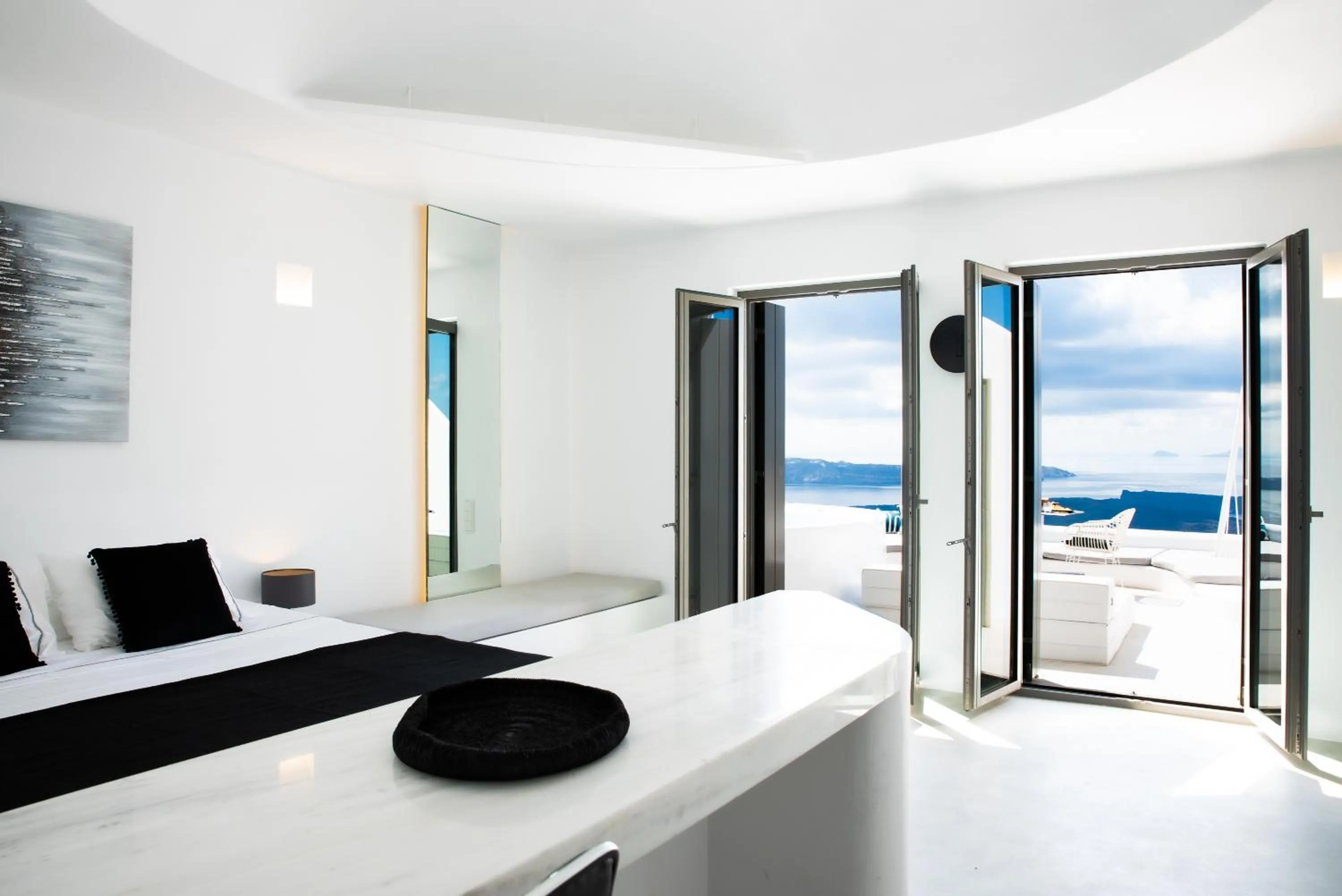 Bedroom, Bed in Heavens Edge