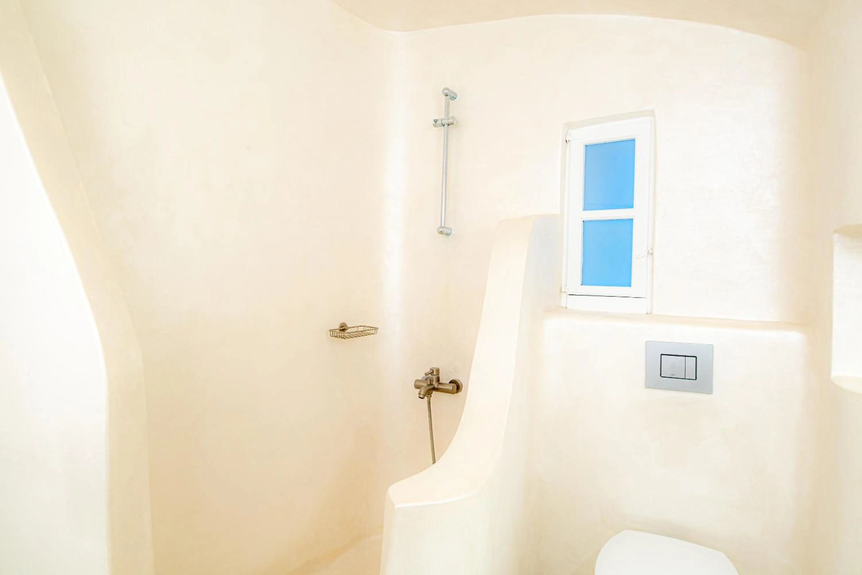 Bathroom in Heavens Edge