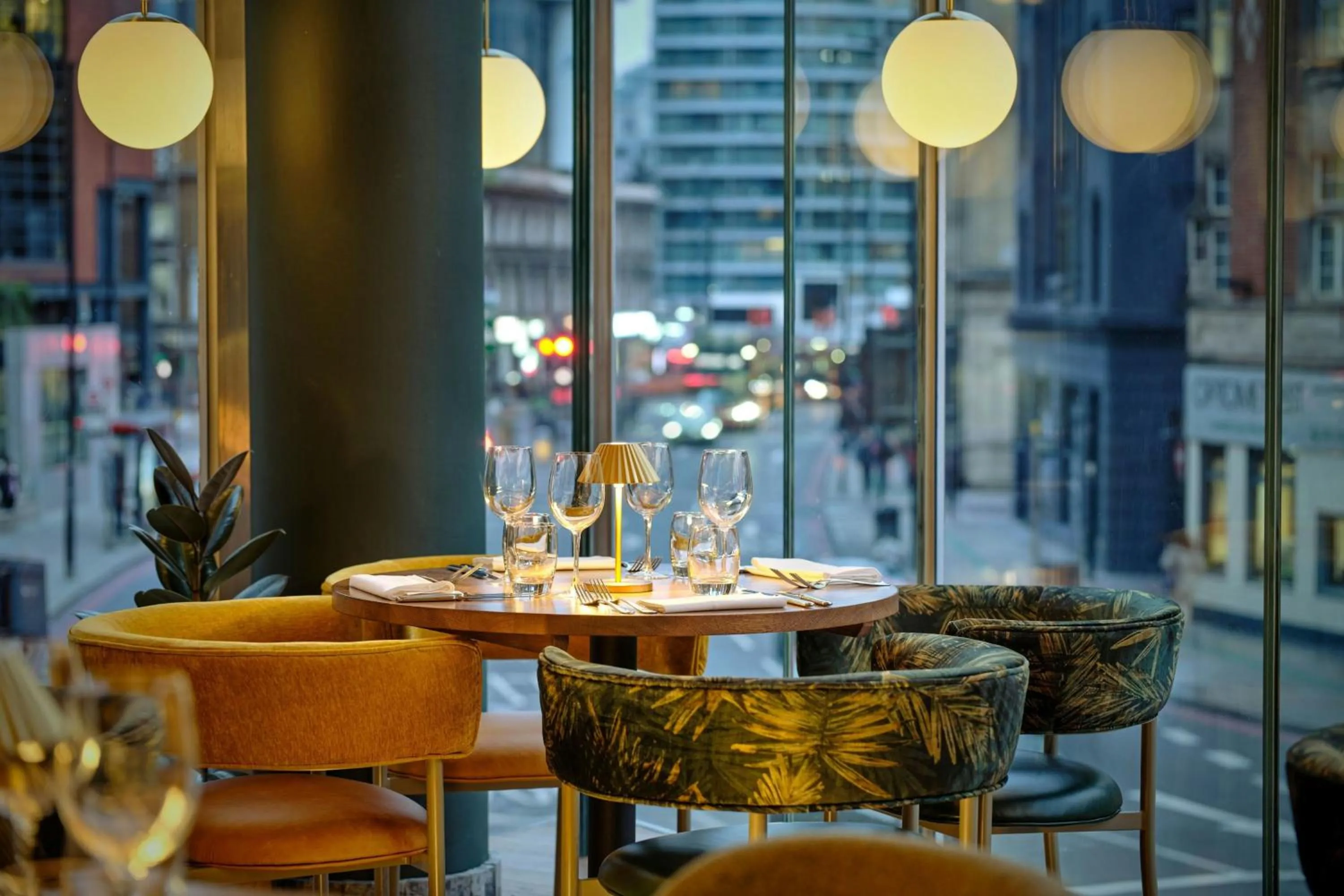 Restaurant/places to eat in Montcalm East, Autograph Collection