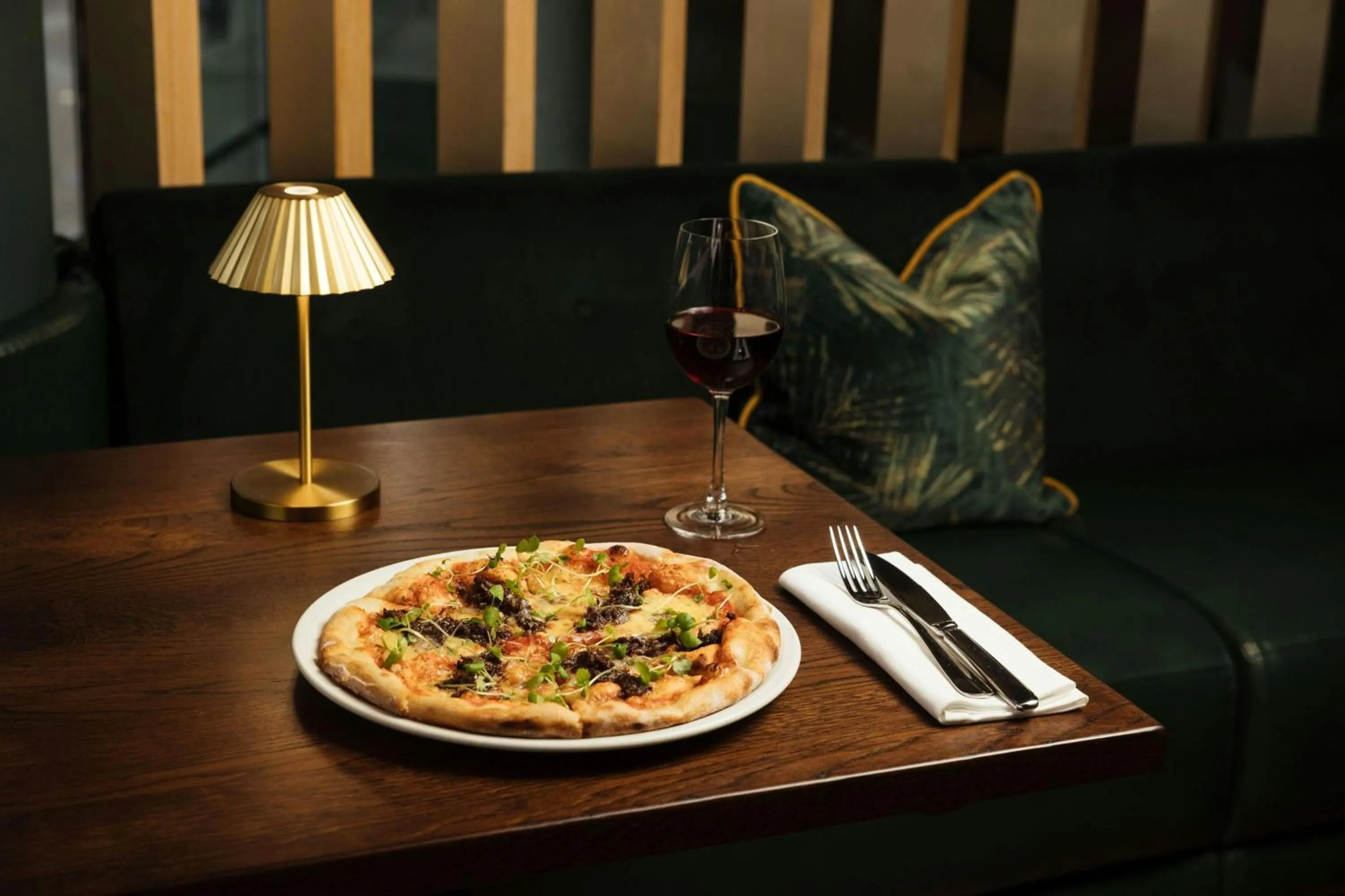 Restaurant/places to eat in Montcalm East, Autograph Collection