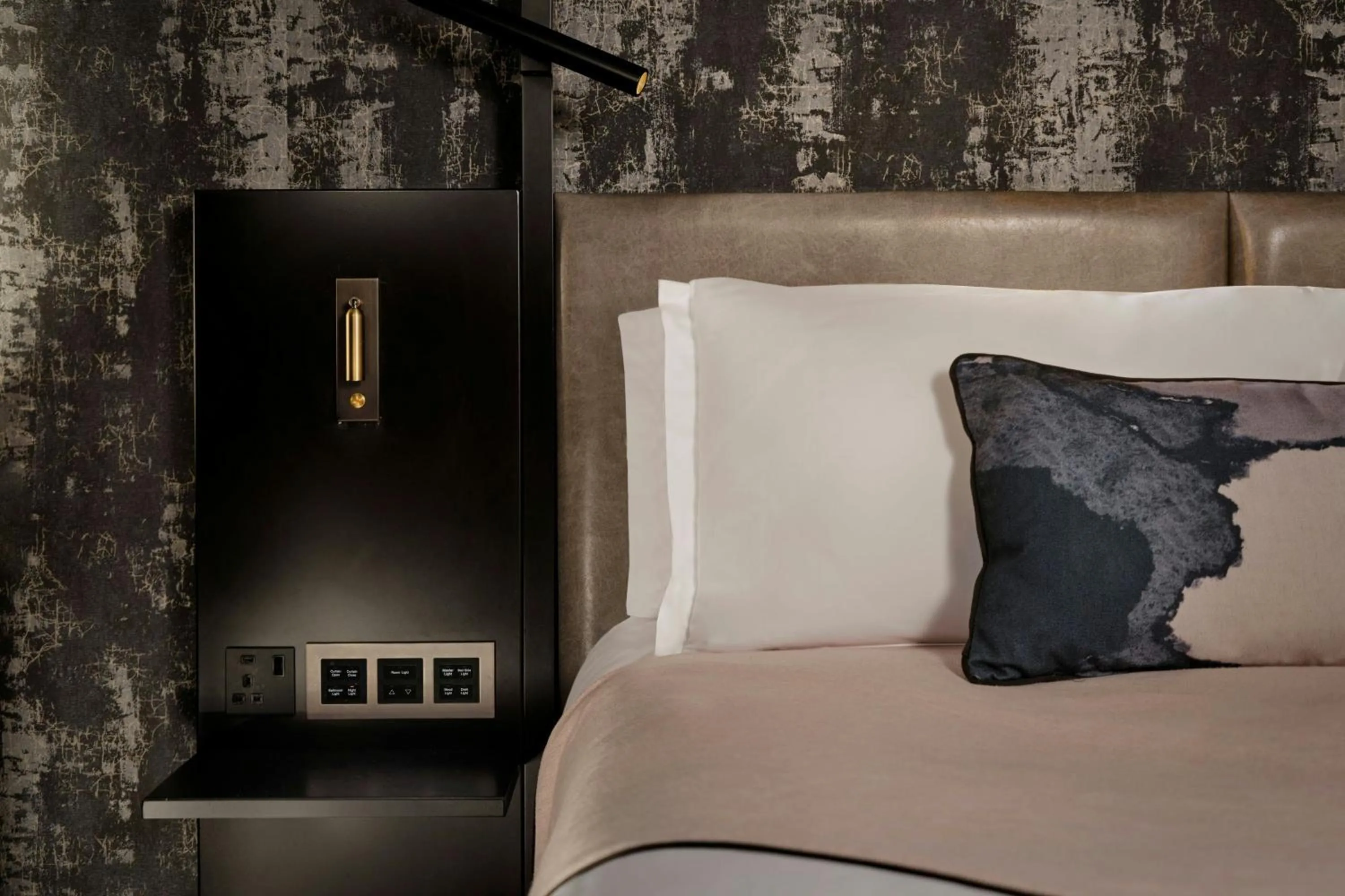 Photo of the whole room, Bed in Montcalm East, Autograph Collection