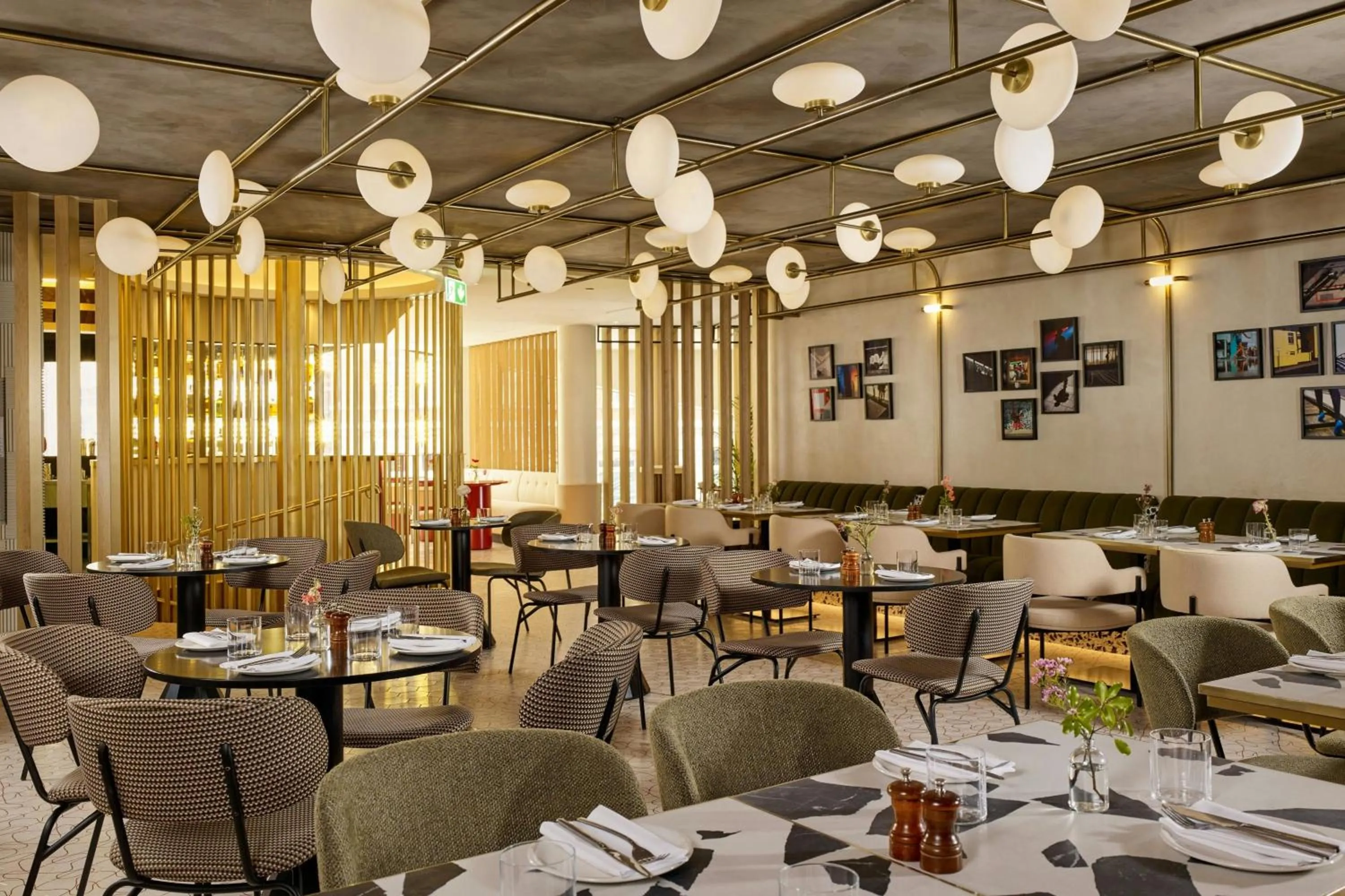 Restaurant/places to eat in Montcalm East, Autograph Collection