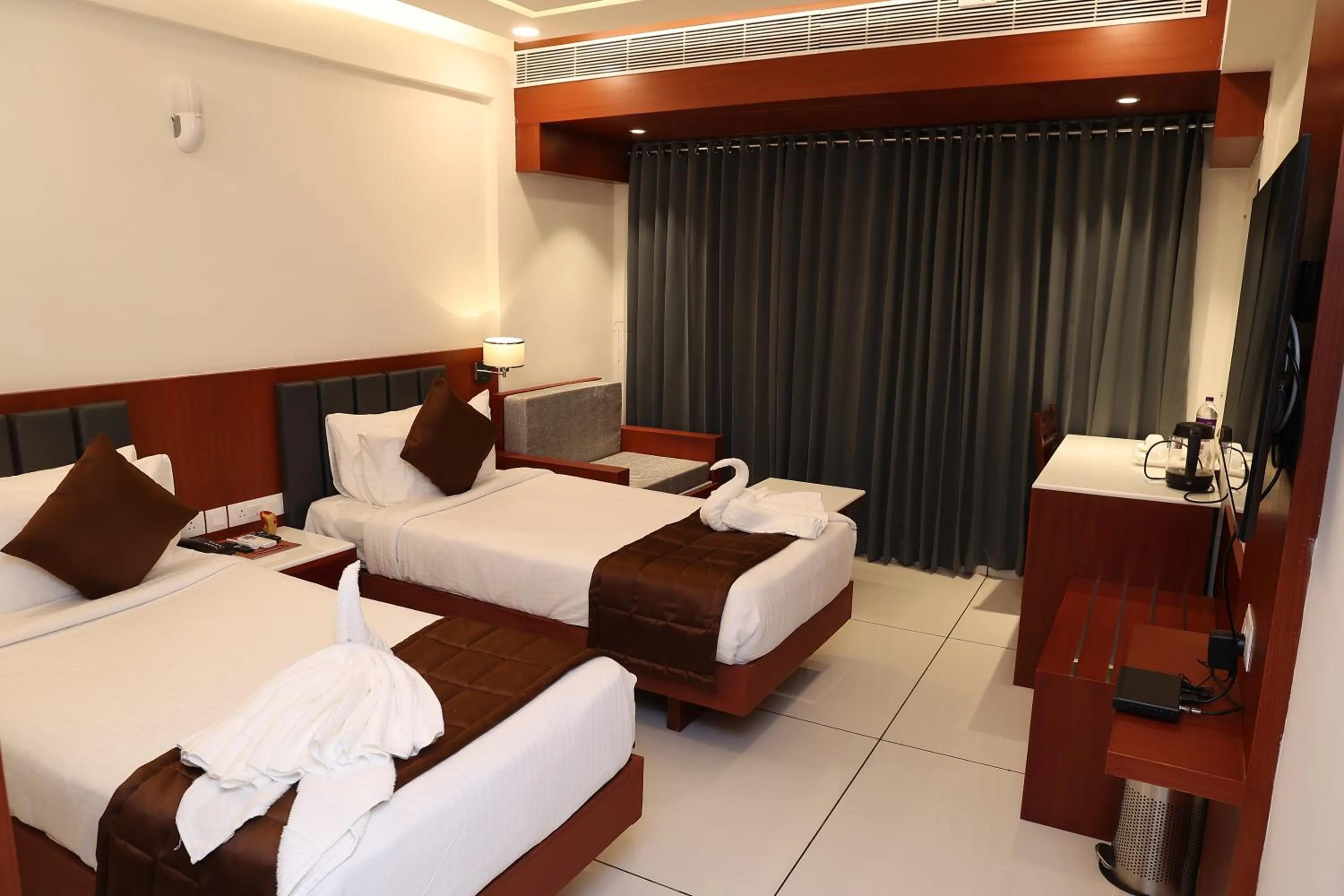 Photo of the whole room, Bed in KTDC Rain Drops Hotel