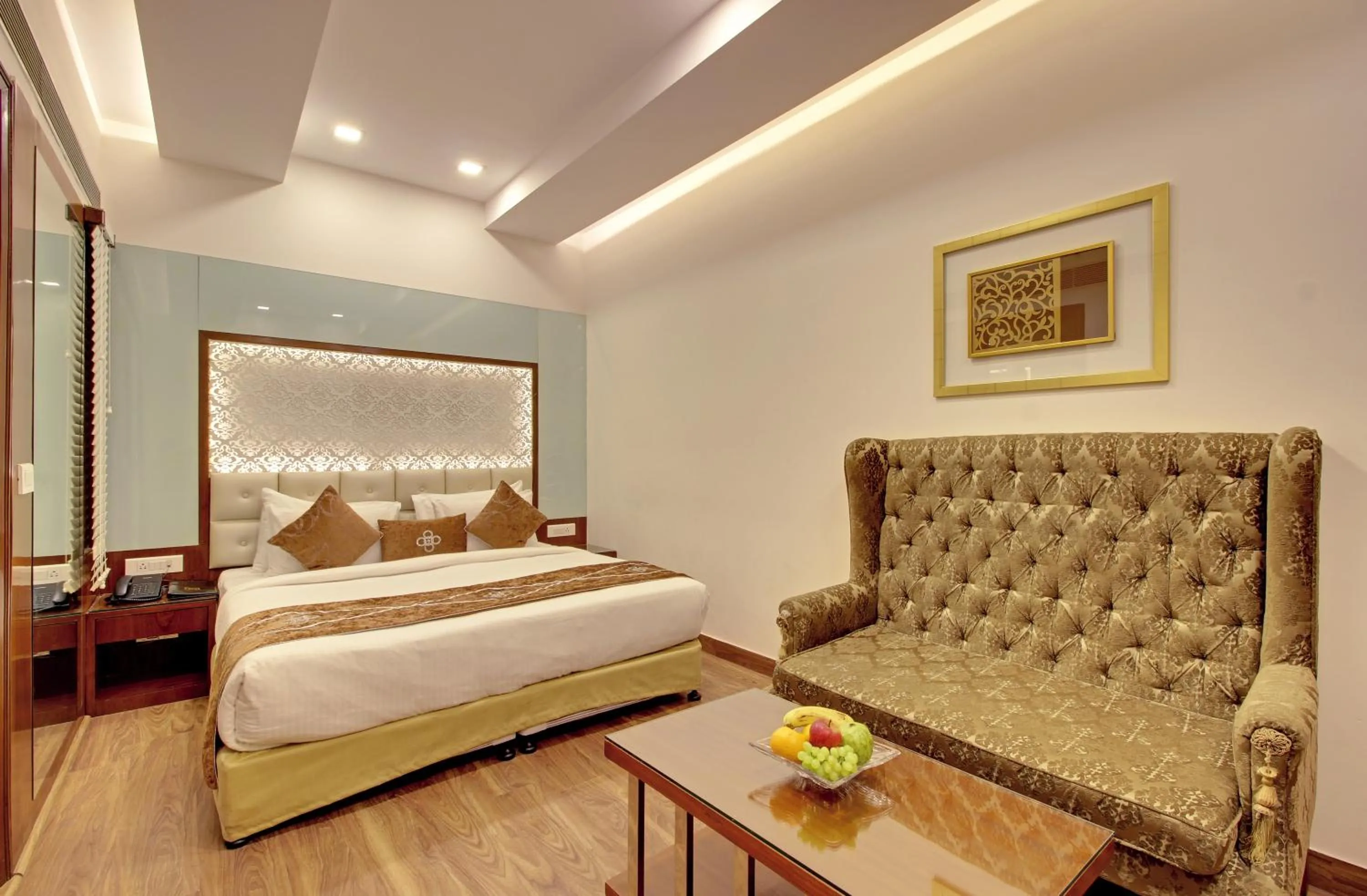 Photo of the whole room in Hotel Swaran Palace