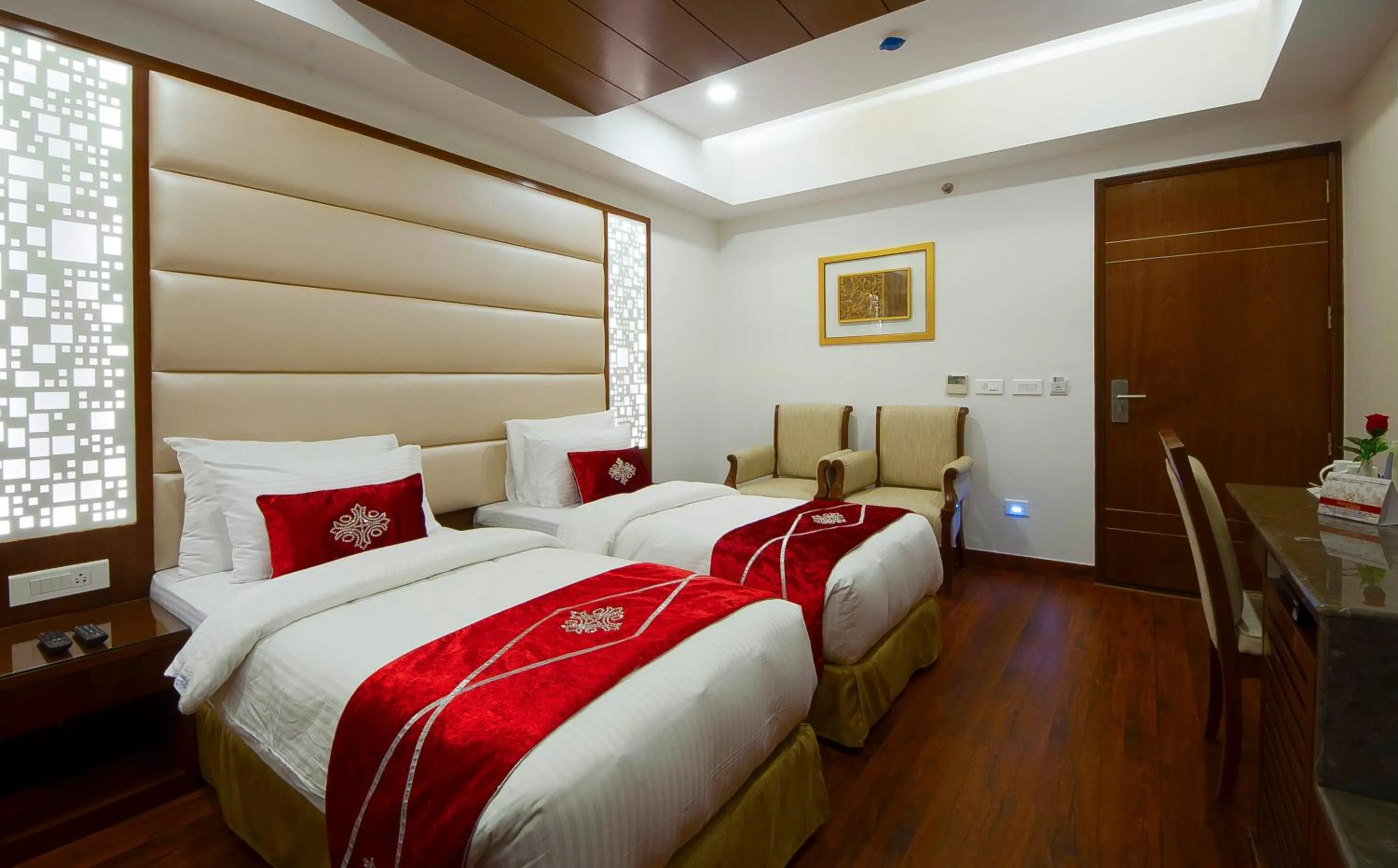 Bed in Hotel Swaran Palace