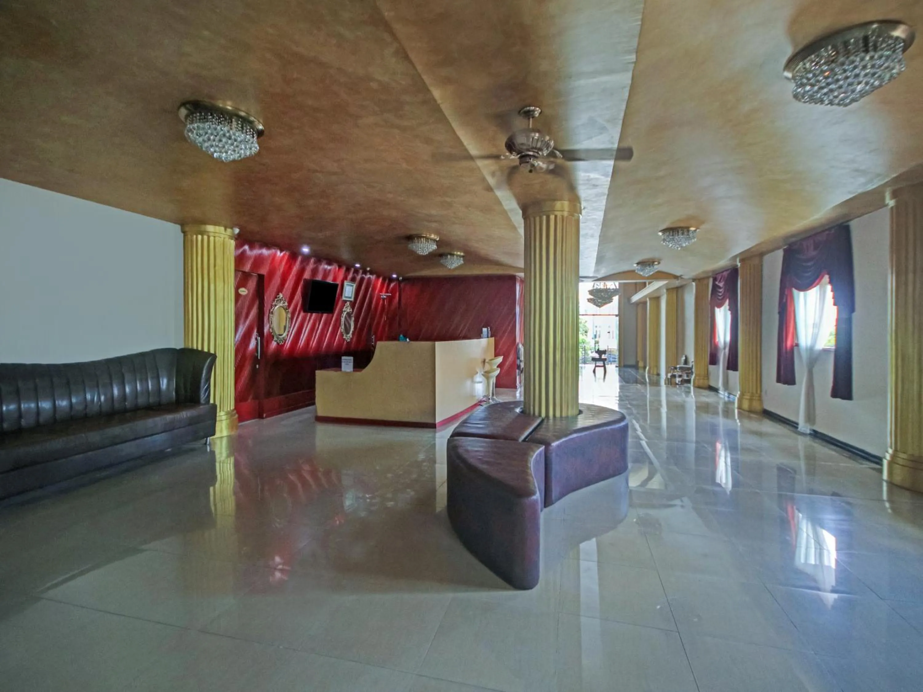 Lobby or reception, Lobby/Reception in OYO 2574 Z Suites Hotel