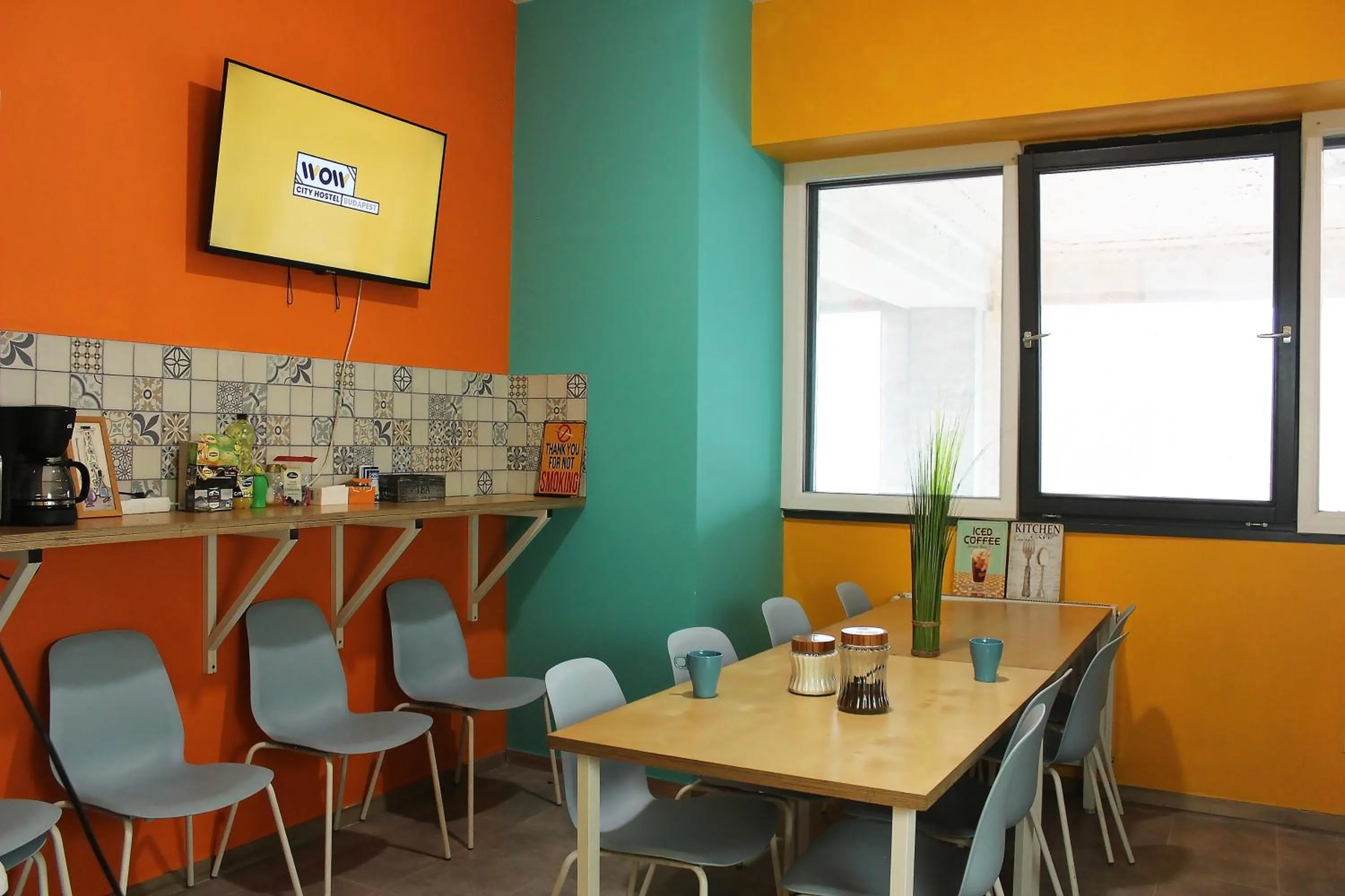 Coffee/tea facilities in WOW City Hostel