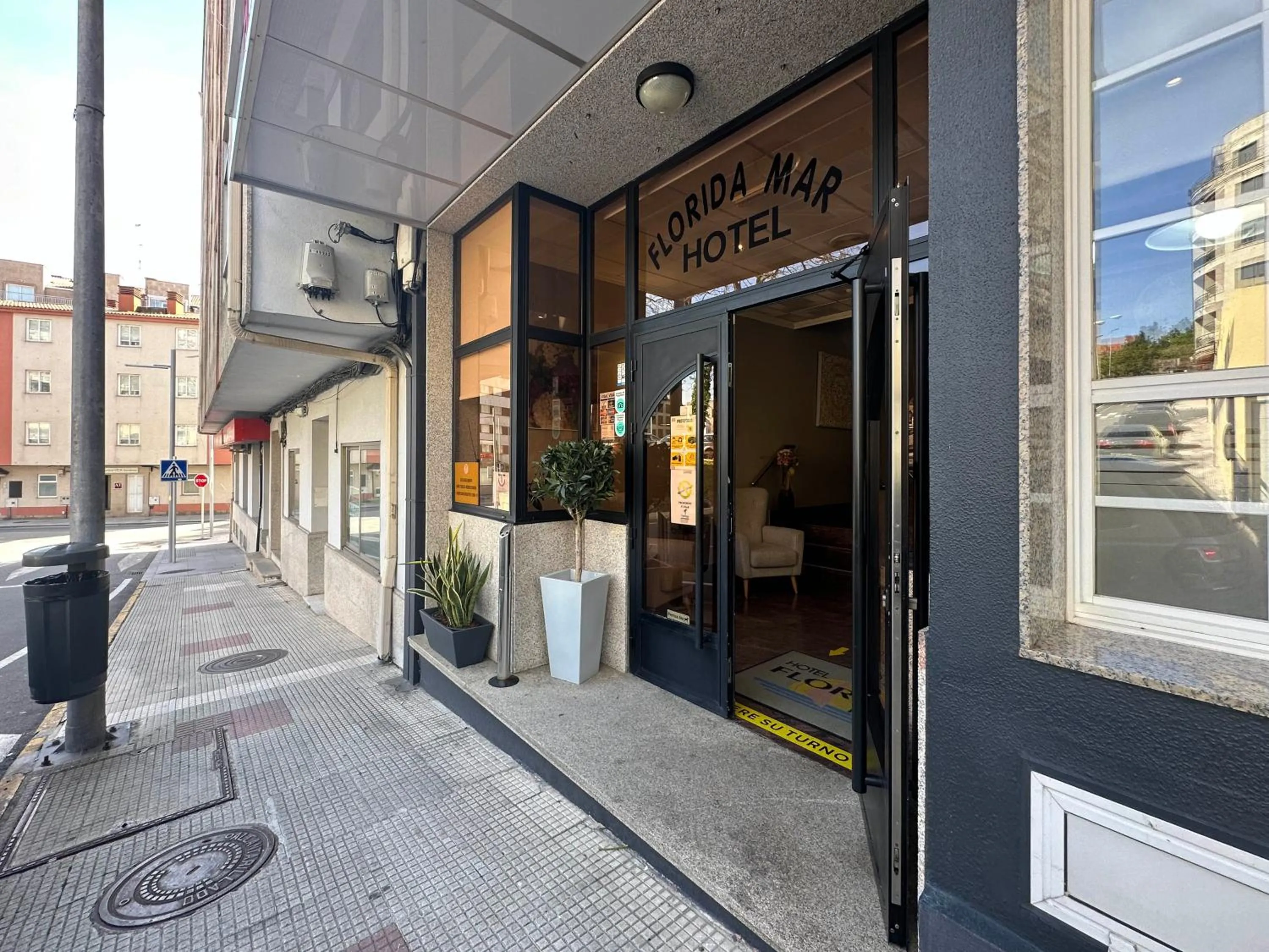 Facade/entrance in Hotel Florida Mar