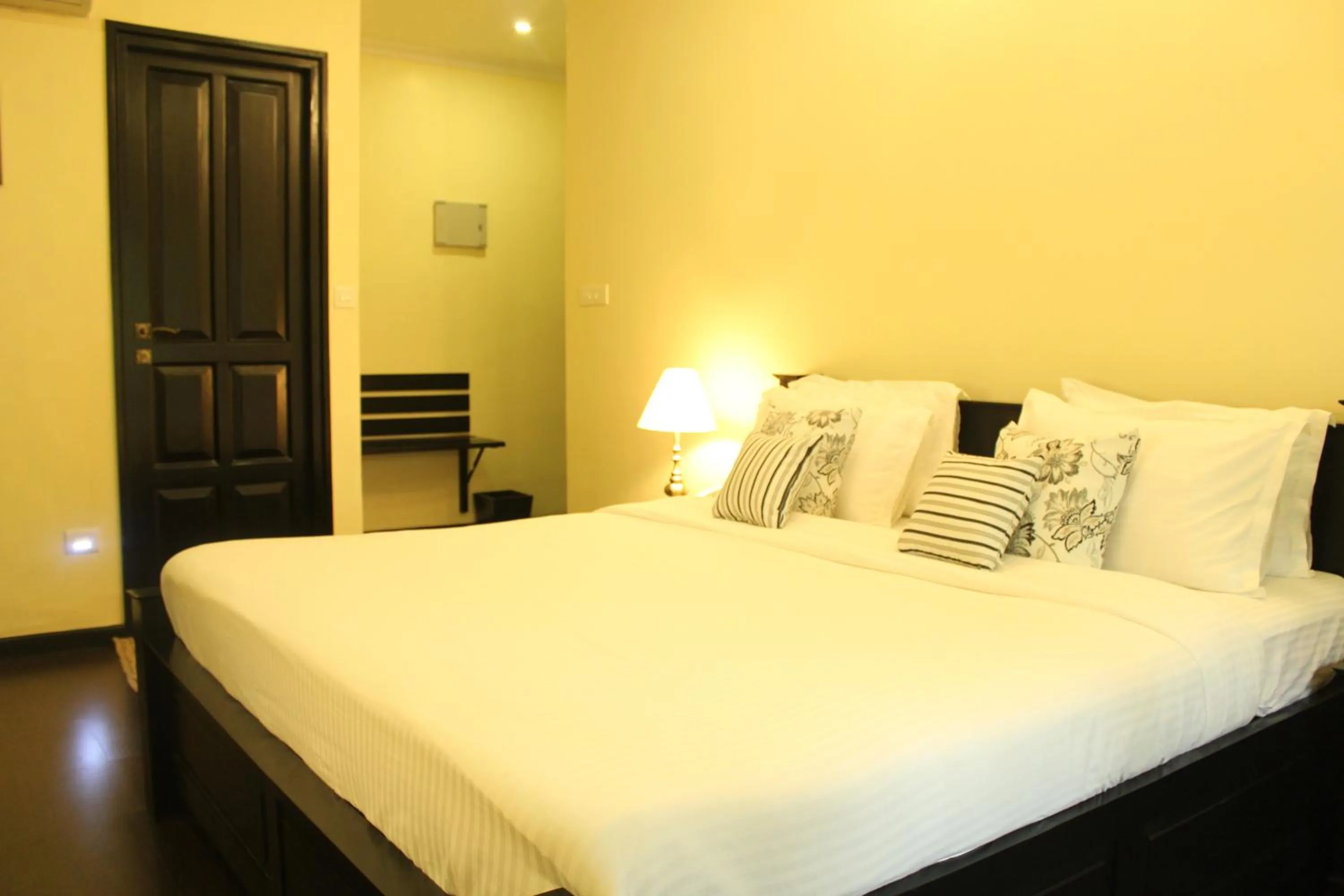 Photo of the whole room, Bed in La Maison by Dia Hotels and Homes